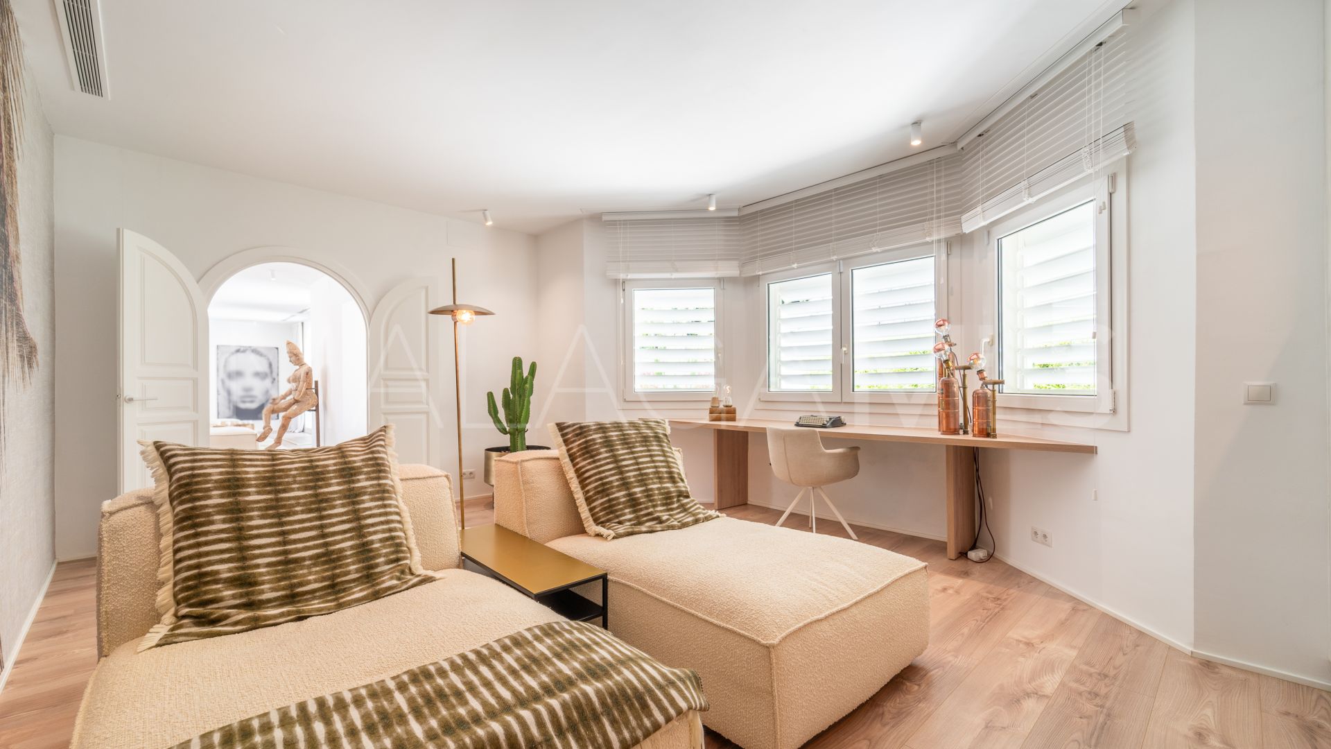 Villa for sale in Guadalmina Alta