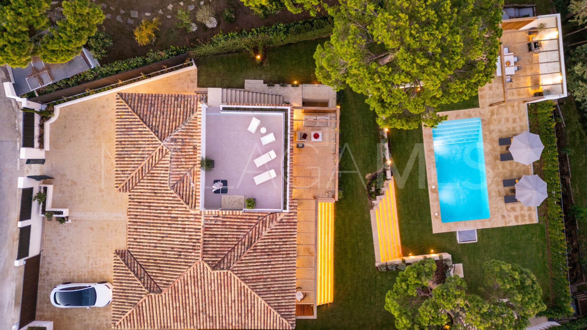 Villa for sale in Cerrado de Elviria