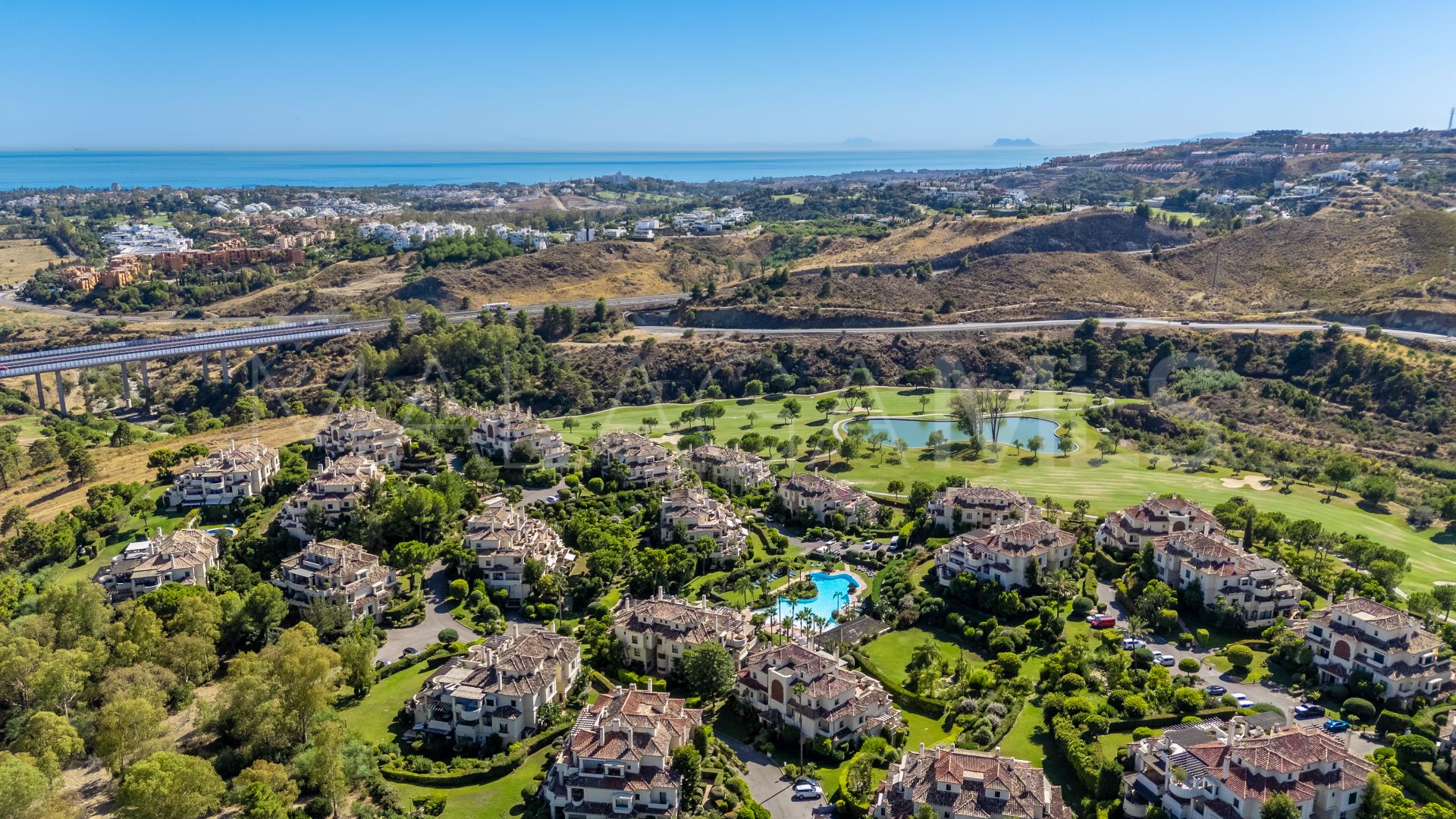 Zweistöckiges penthouse for sale in Los Capanes del Golf