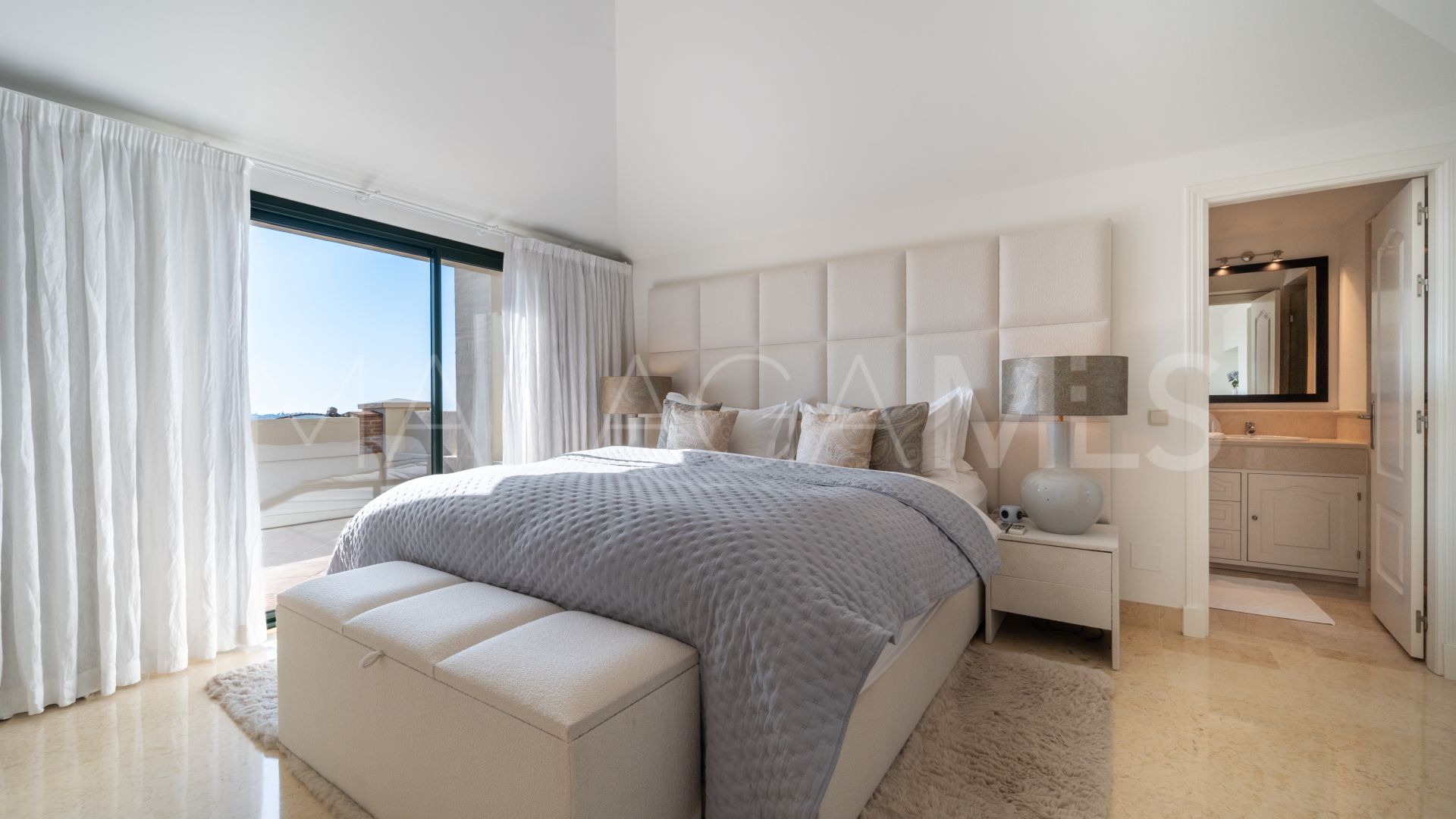 Zweistöckiges penthouse for sale in Los Capanes del Golf