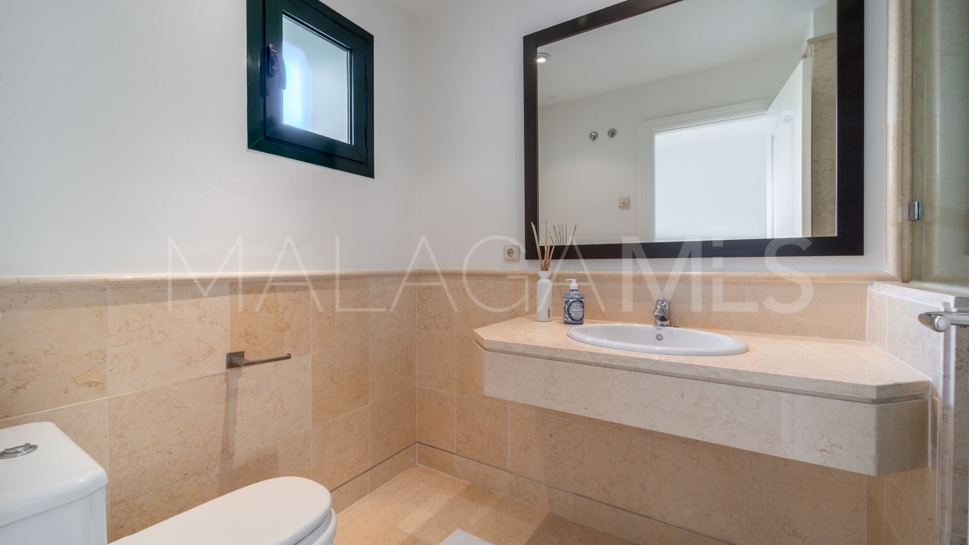 Zweistöckiges penthouse for sale in Los Capanes del Golf