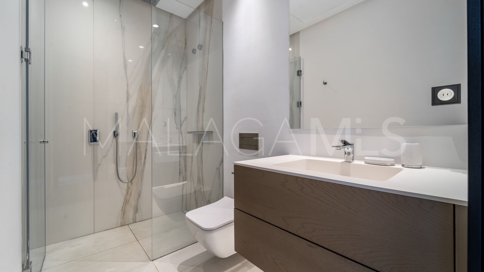 Ground floor duplex for sale in Epic Marbella