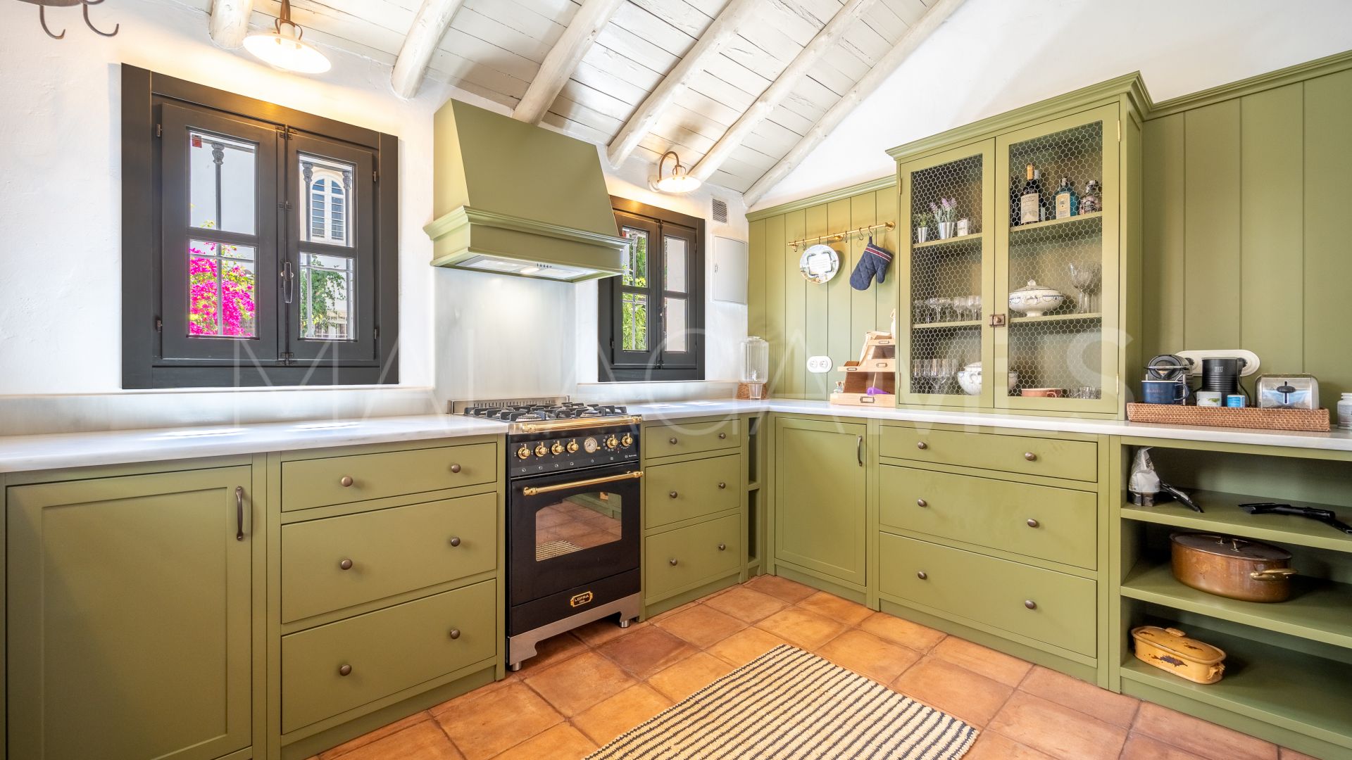 Parhus for sale in La Virginia