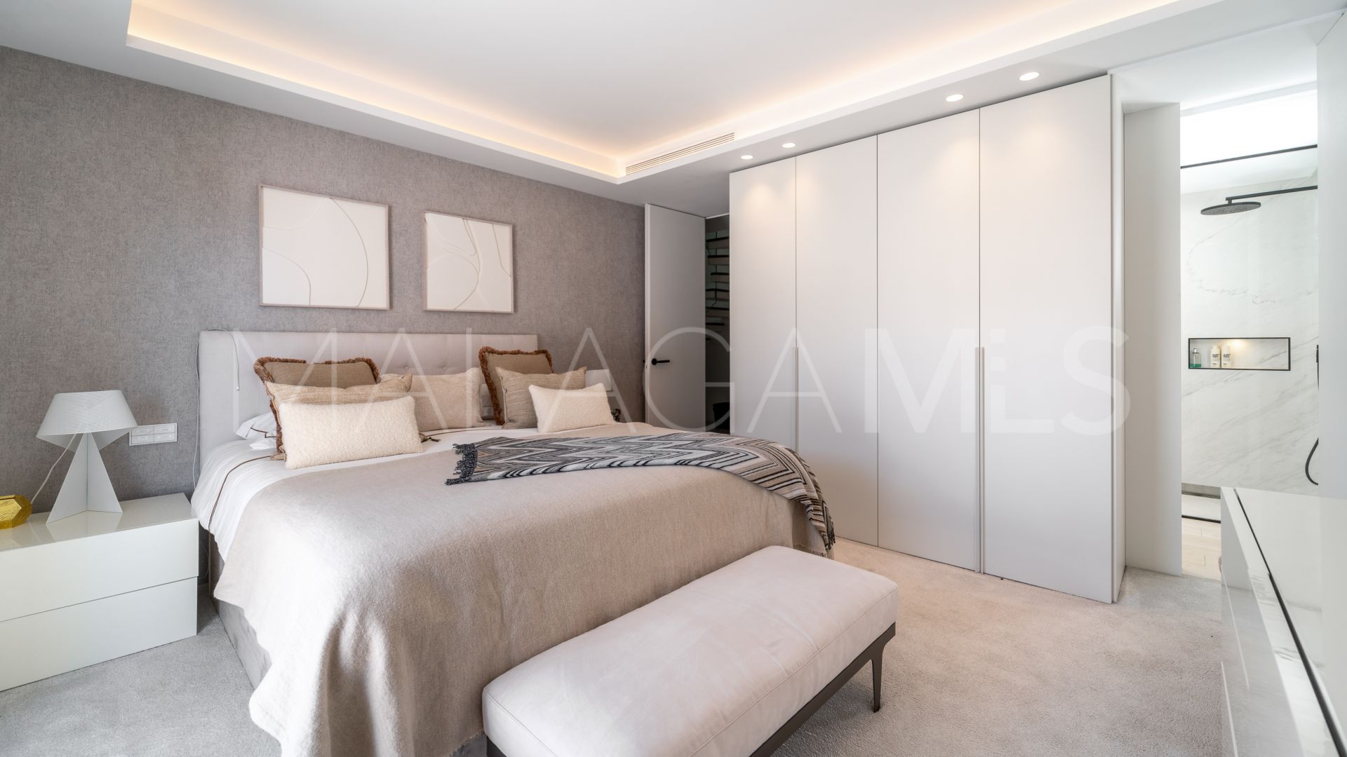 Duplex penthouse for sale in Monte Paraiso