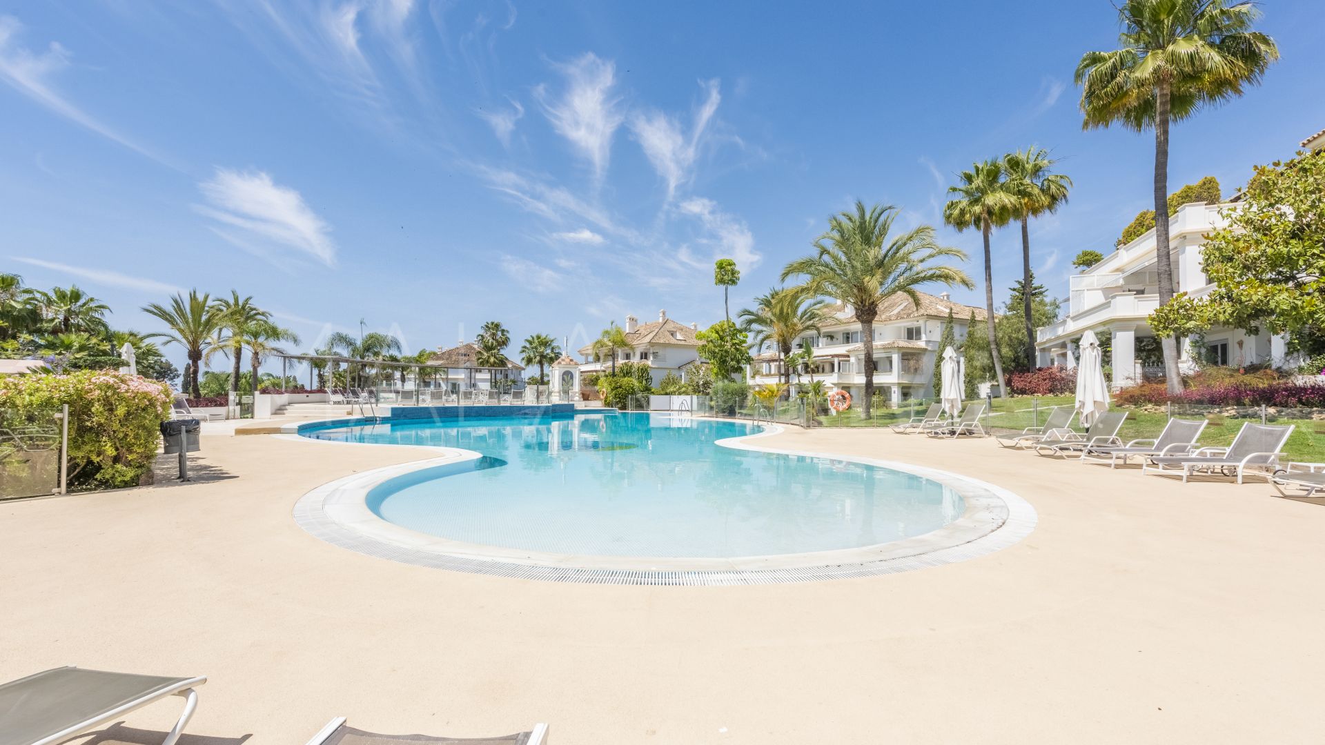 Duplex penthouse for sale in Monte Paraiso