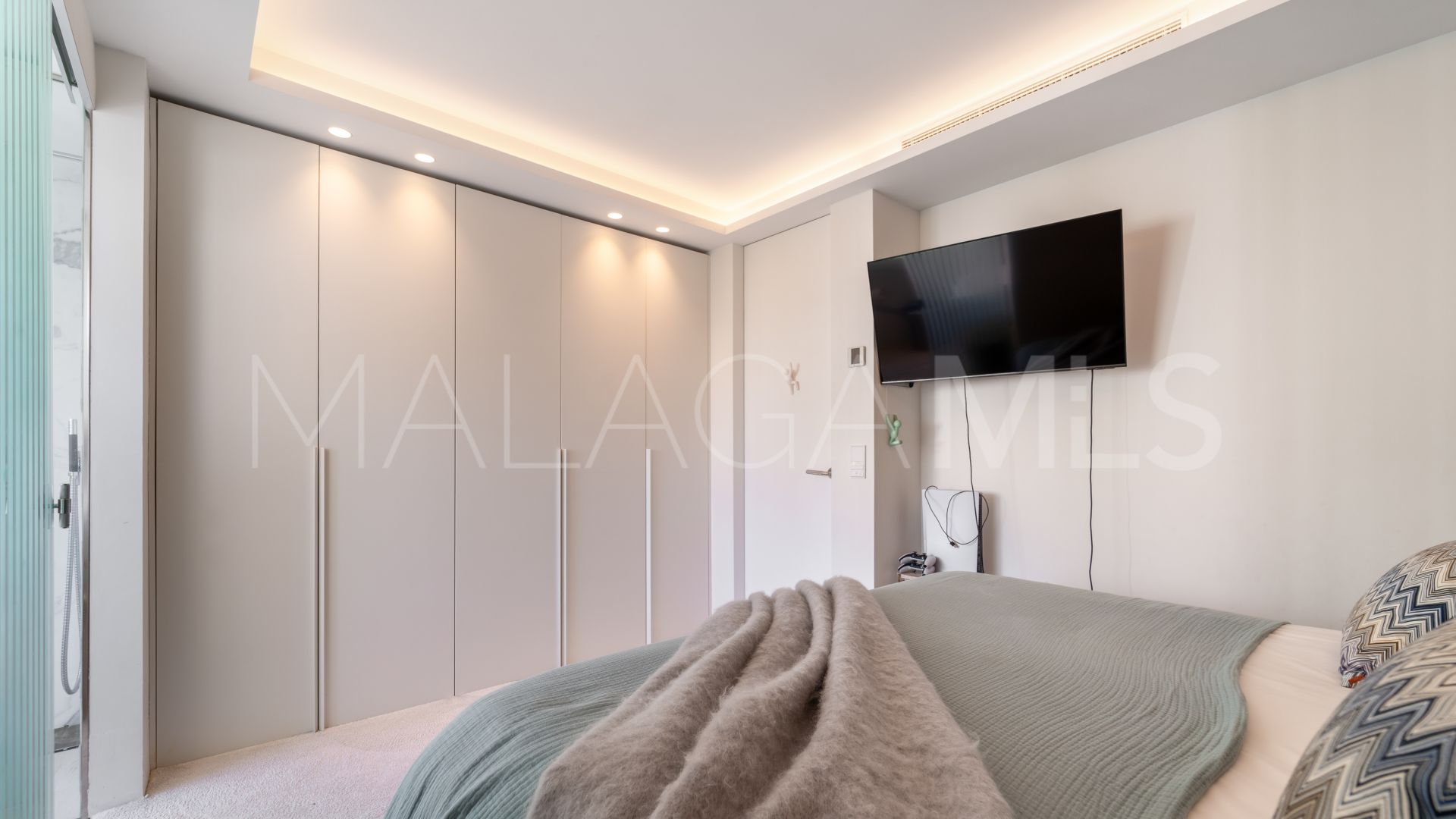 Duplex penthouse for sale in Monte Paraiso