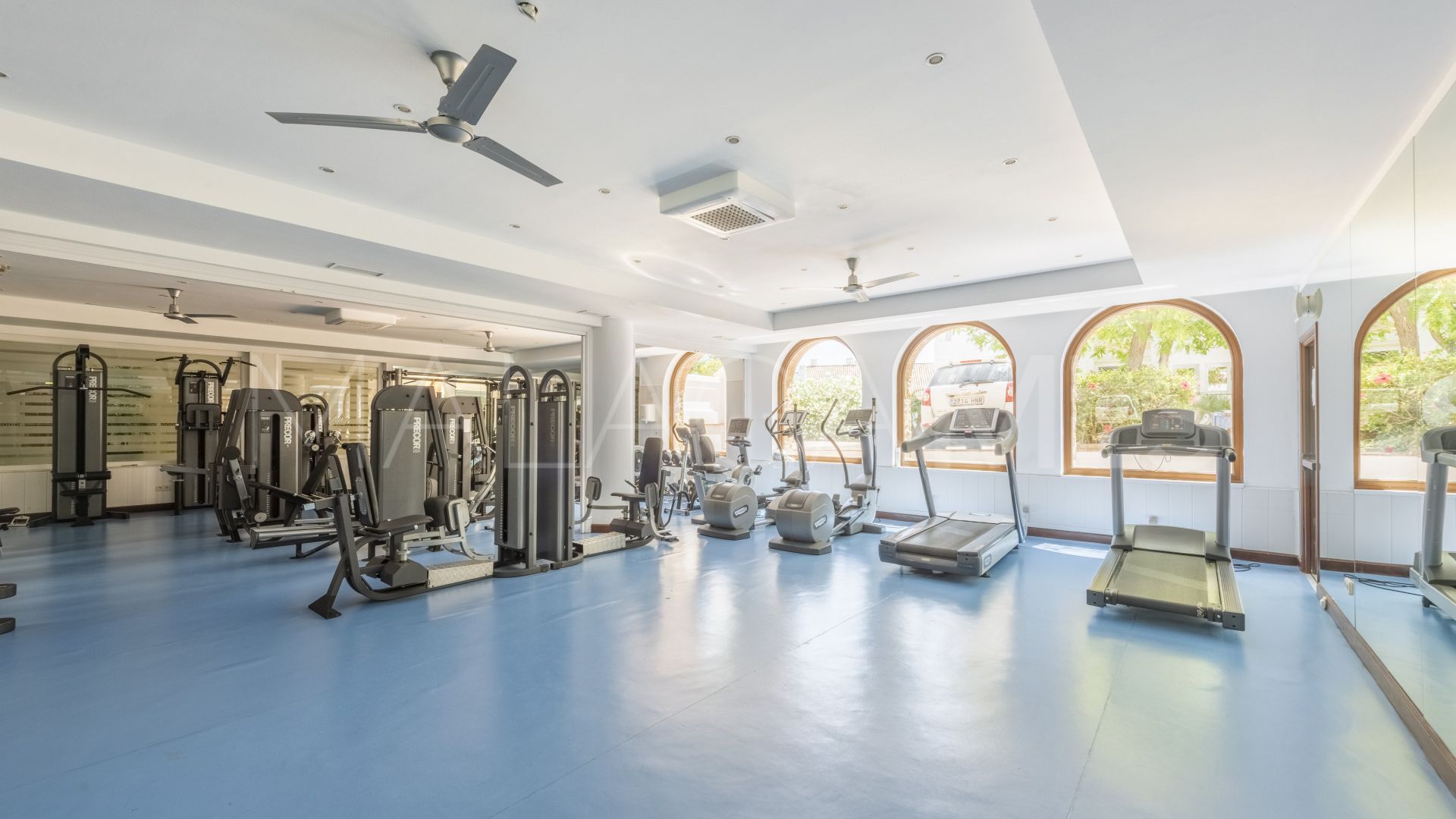 Duplex penthouse for sale in Monte Paraiso