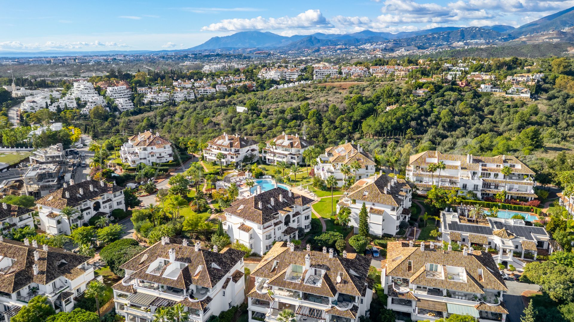 Duplex penthouse for sale in Monte Paraiso