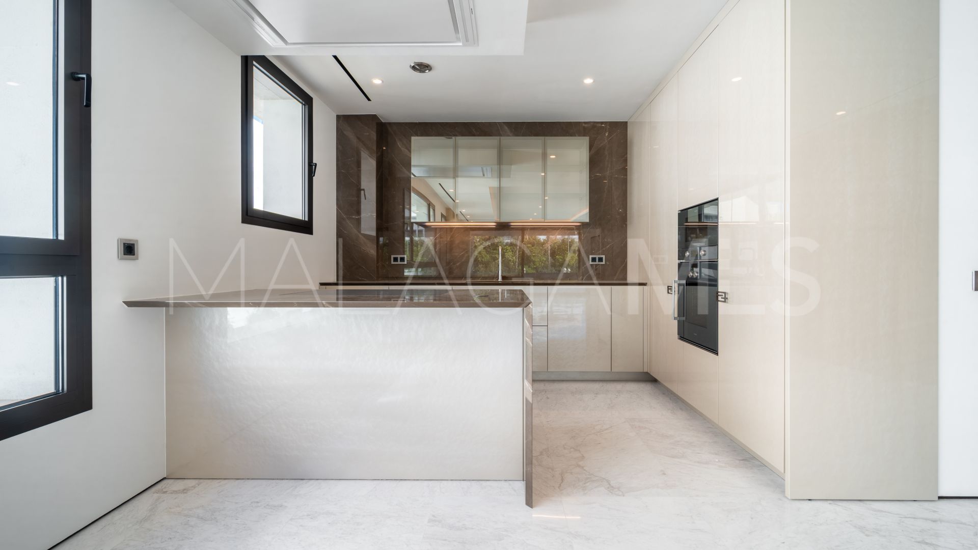 Atico duplex a la venta in Epic Marbella