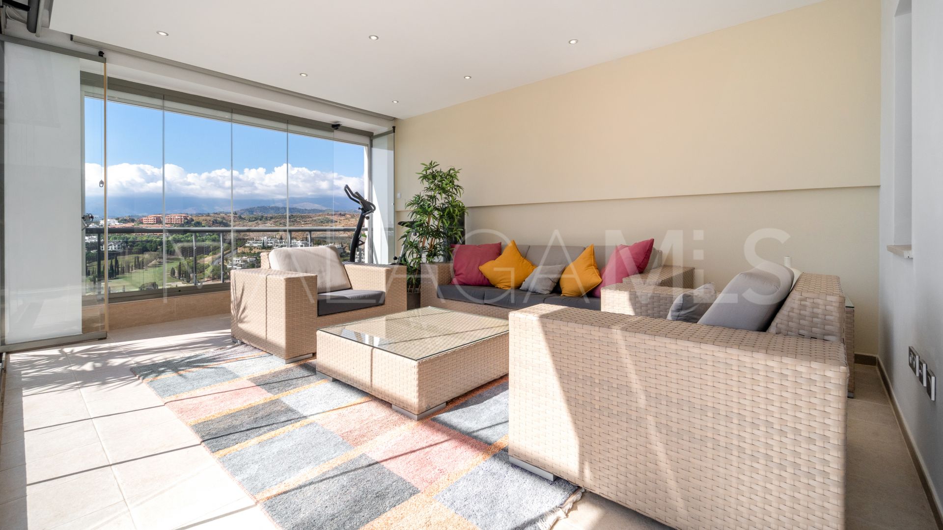 Buy penthouse with 2 bedrooms in Los Flamingos