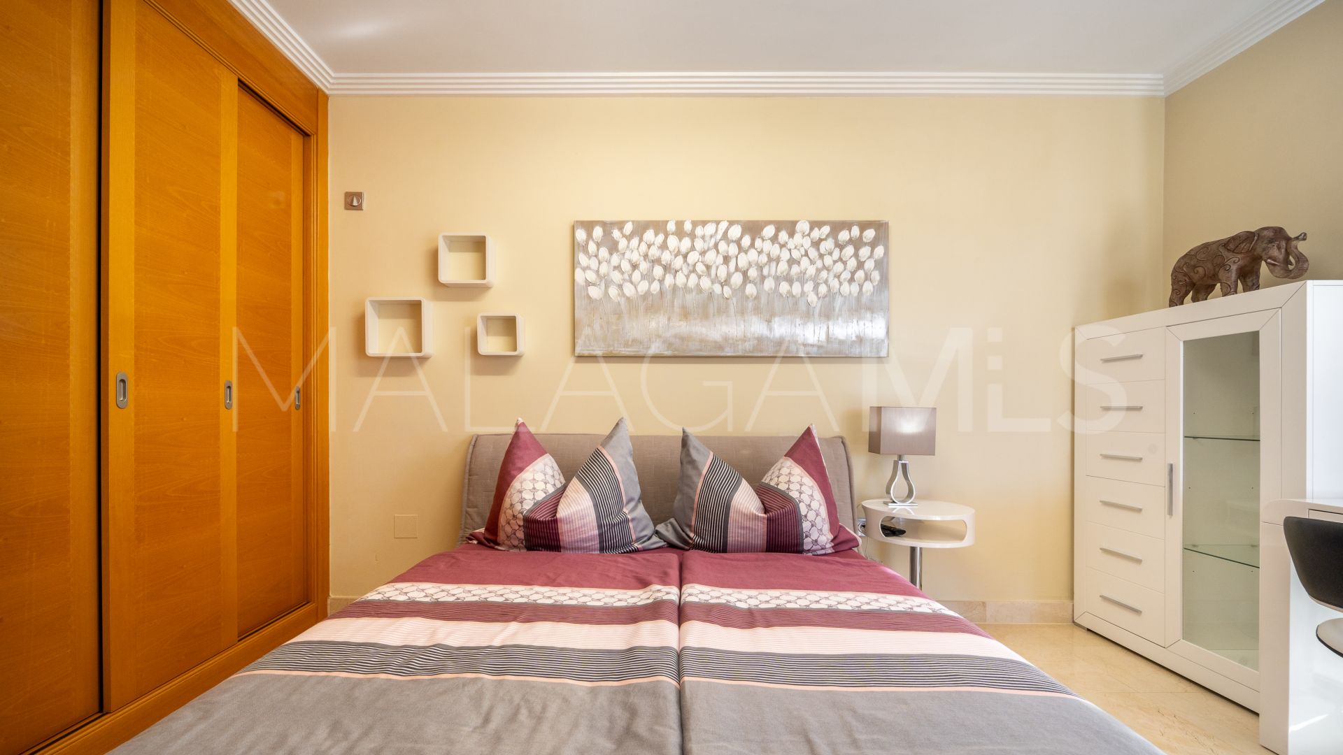 Buy penthouse with 2 bedrooms in Los Flamingos