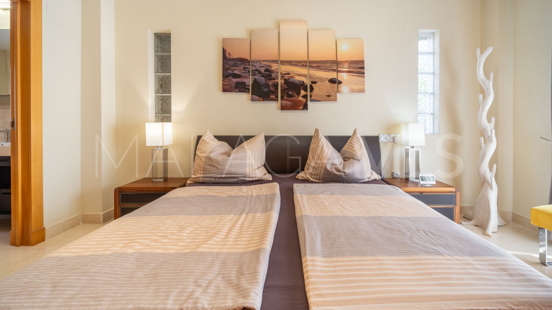 Buy penthouse with 2 bedrooms in Los Flamingos