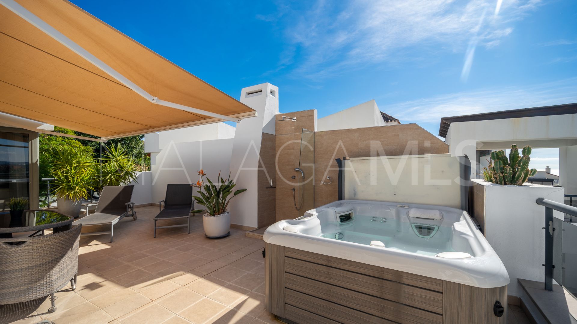 Buy penthouse with 2 bedrooms in Los Flamingos