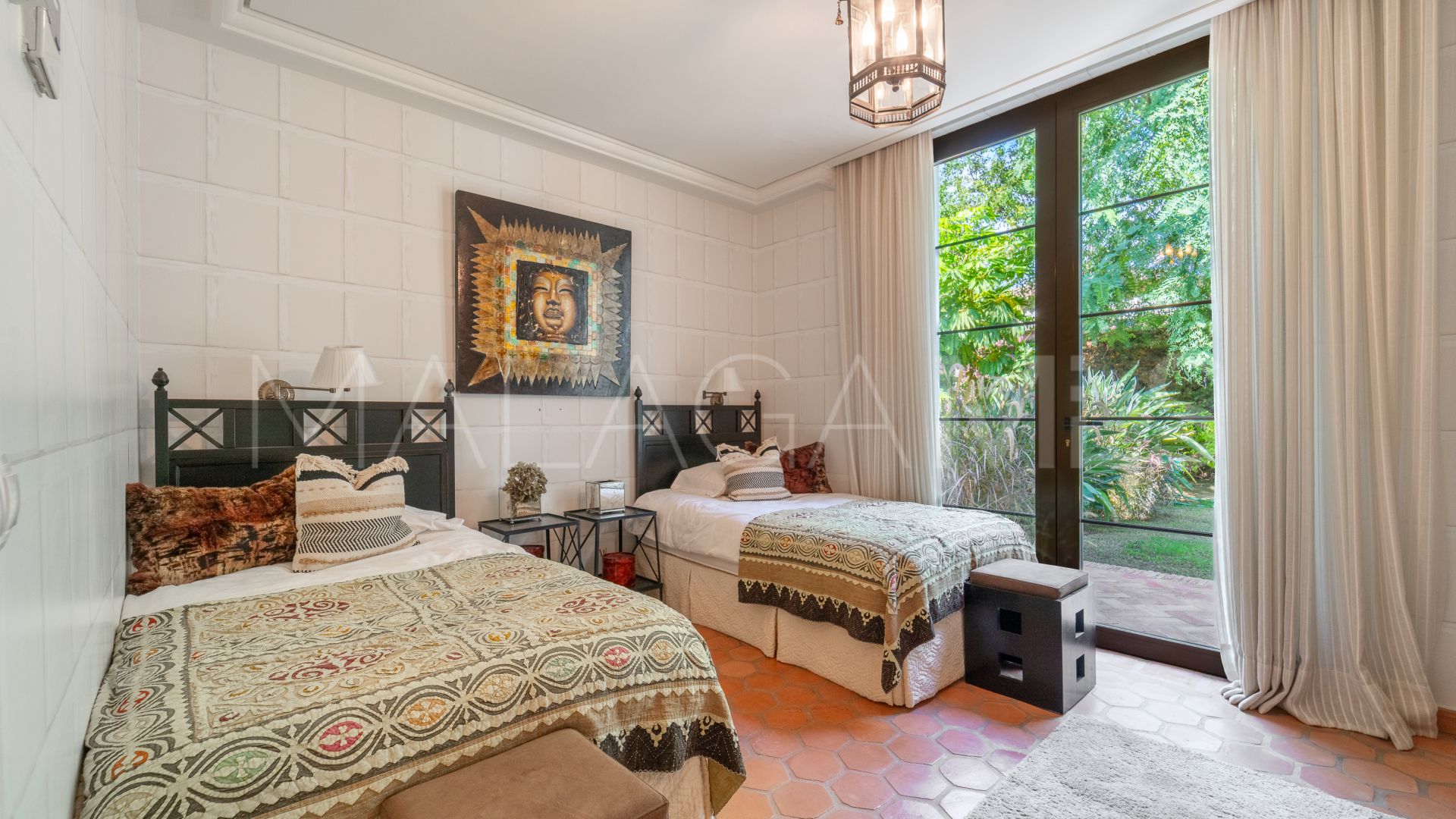 Villa with 8 bedrooms for sale in Guadalmina Baja