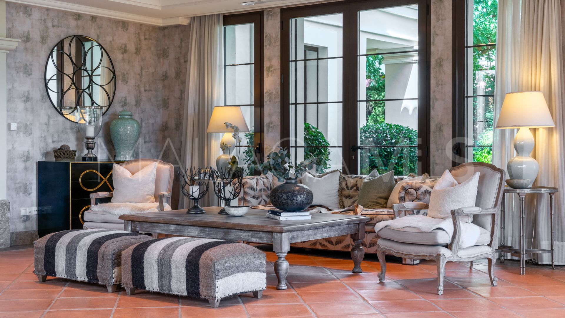 Villa with 8 bedrooms for sale in Guadalmina Baja