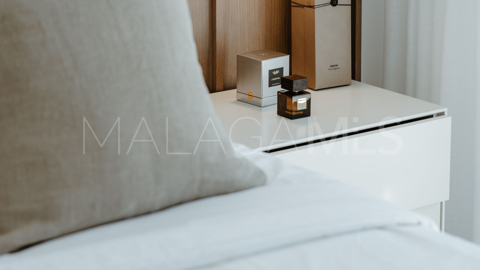 Duplex penthouse for sale in Los Dragos