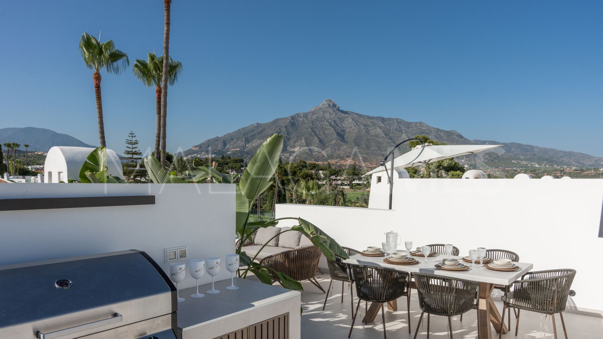 Duplex penthouse for sale in Los Dragos