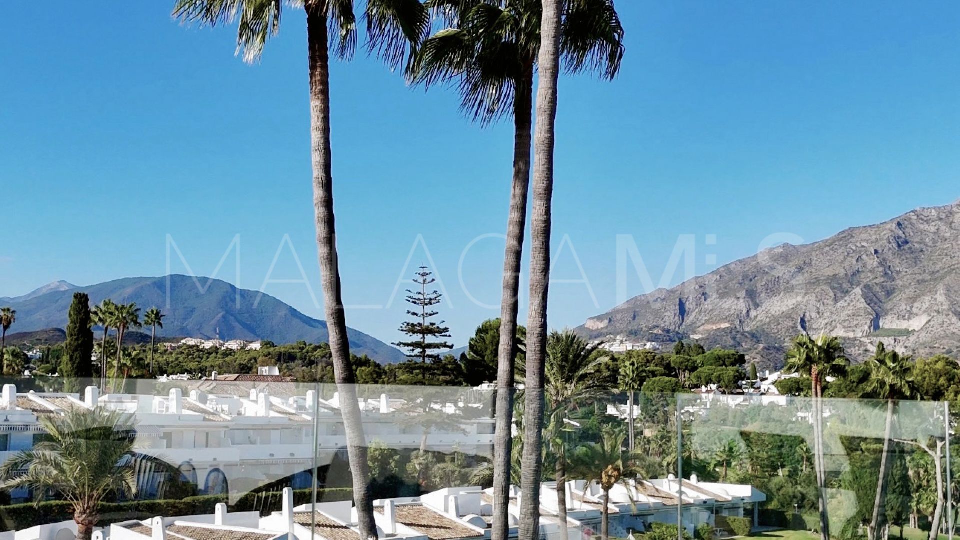 Duplex penthouse for sale in Los Dragos