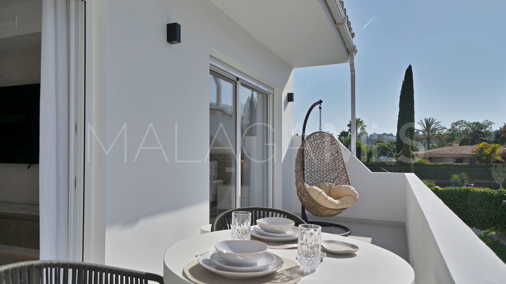 Duplex penthouse for sale in Los Dragos