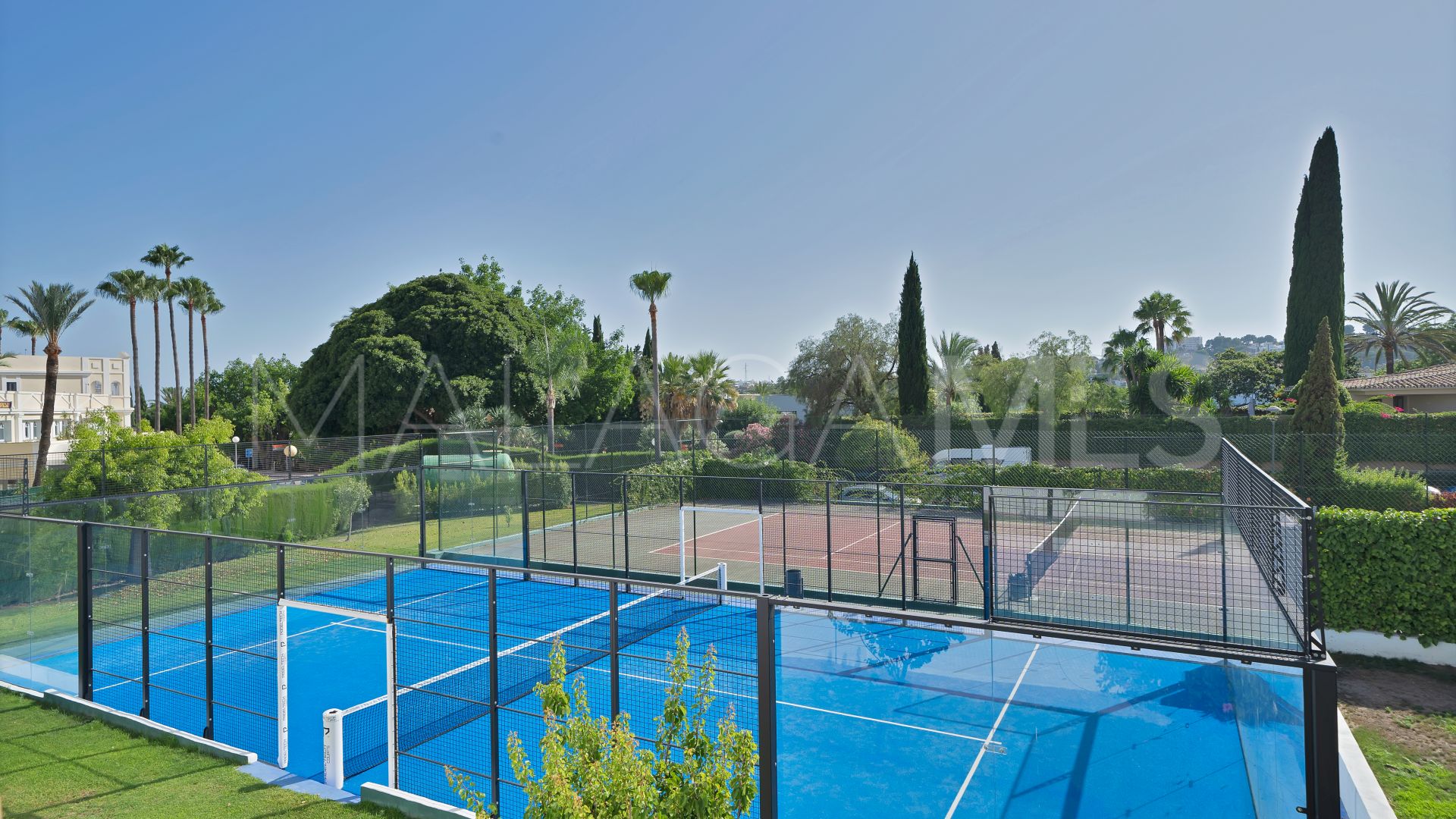 Duplex penthouse for sale in Los Dragos