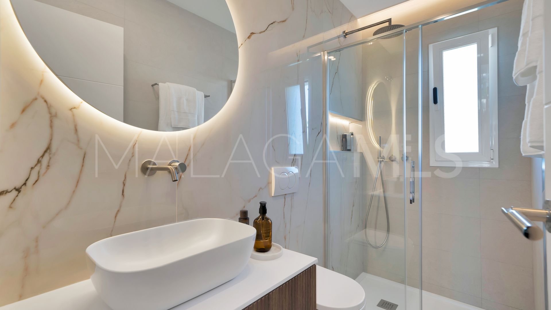 Duplex penthouse for sale in Los Dragos