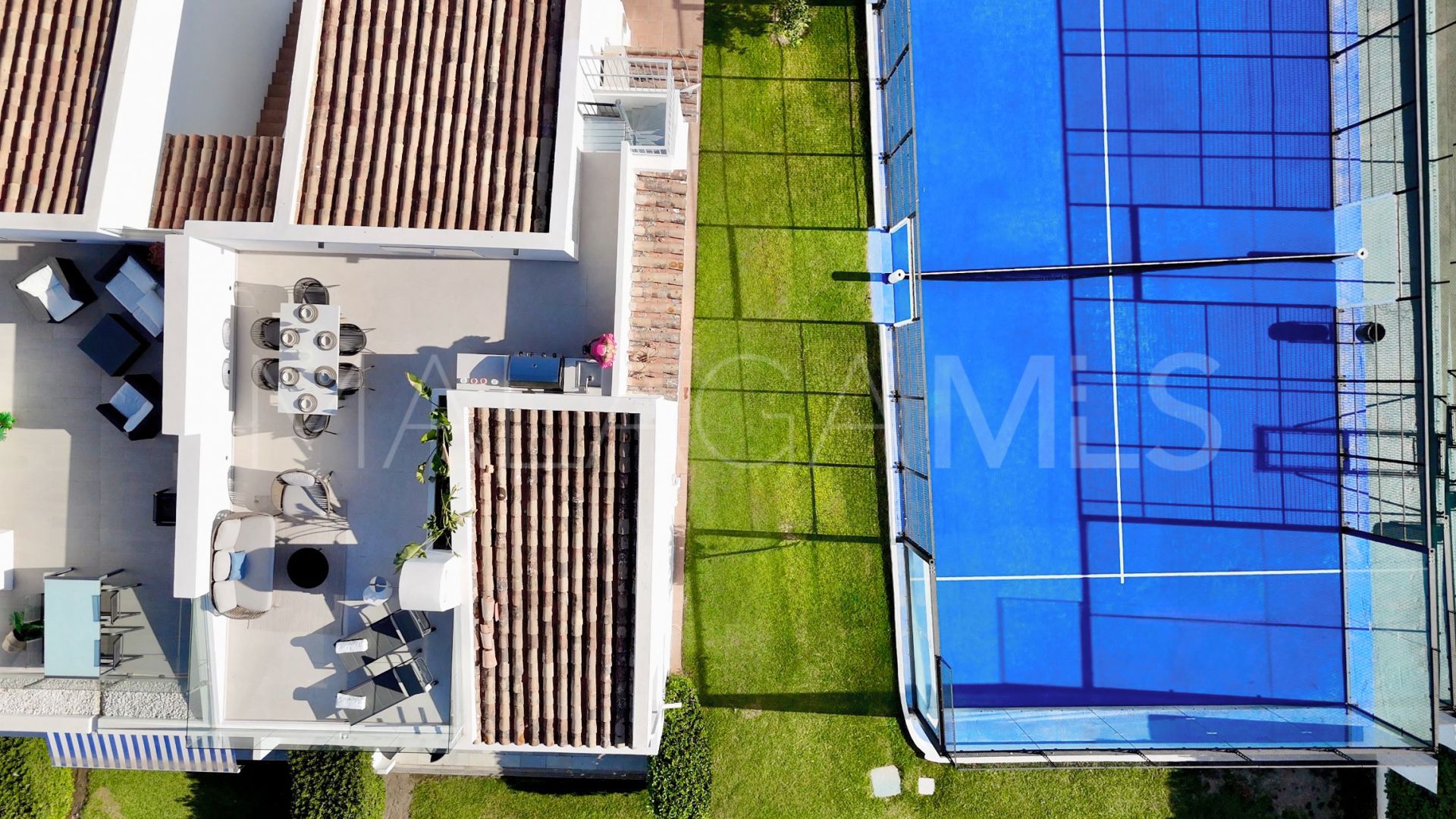 Duplex penthouse for sale in Los Dragos