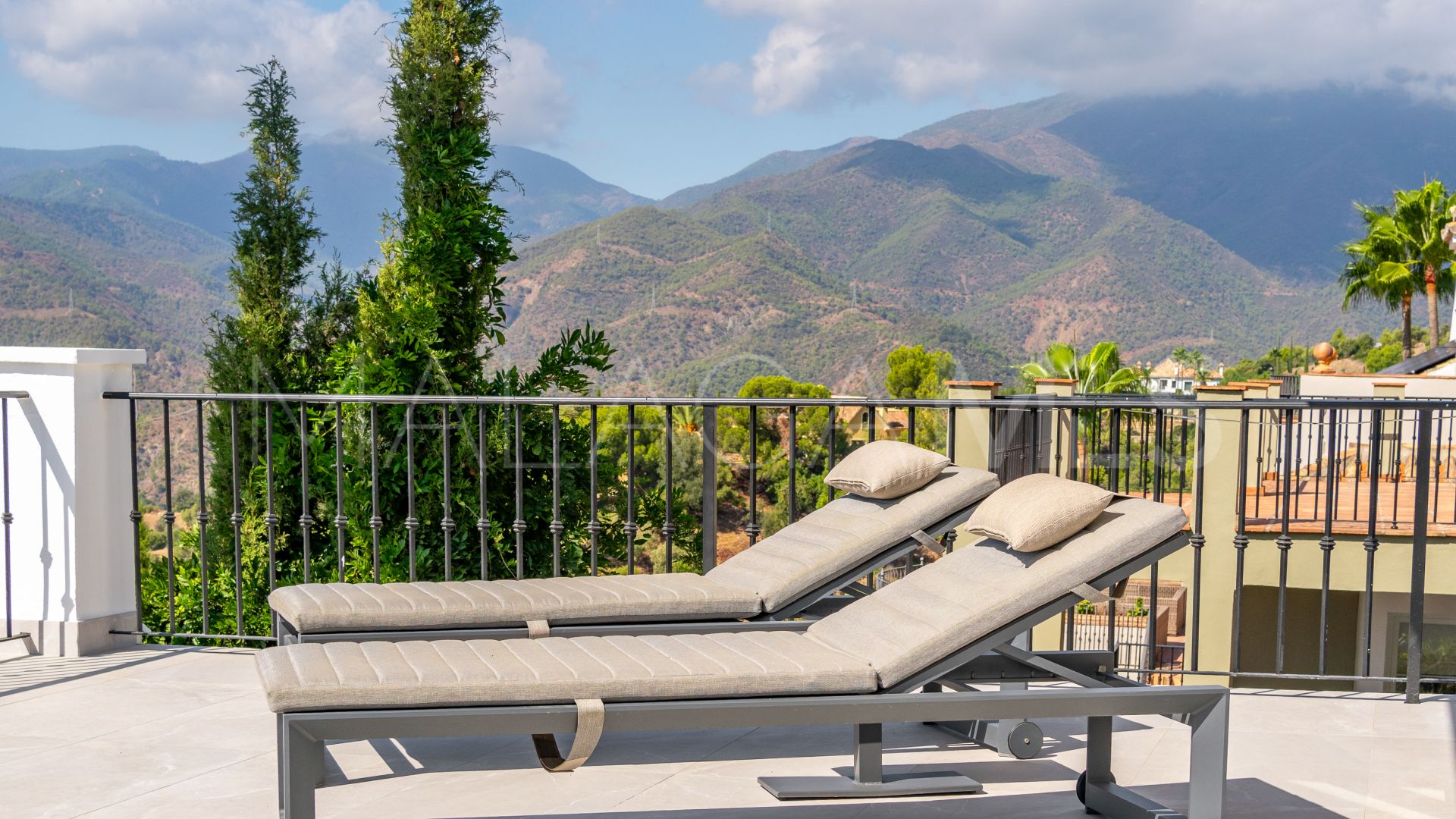 For sale villa in Sierra Blanca Country Club