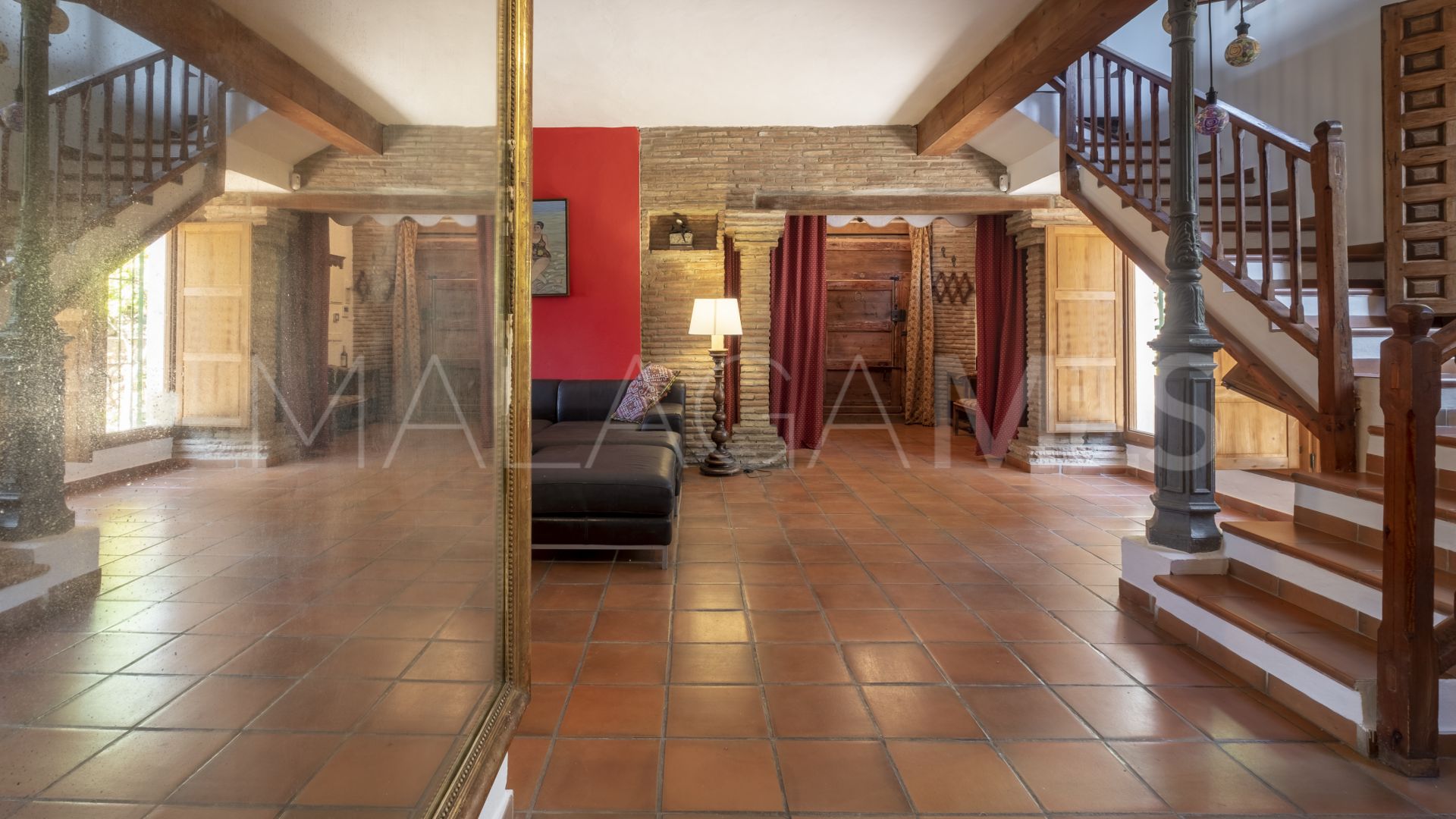 Villa for sale in Sayalonga