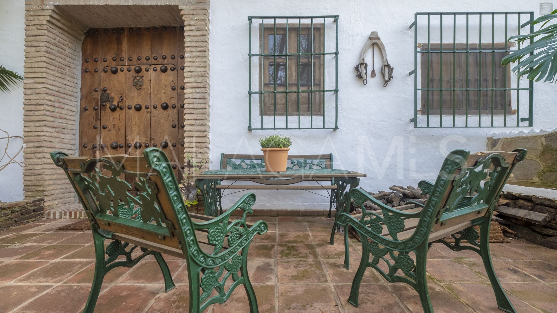 Villa for sale in Sayalonga