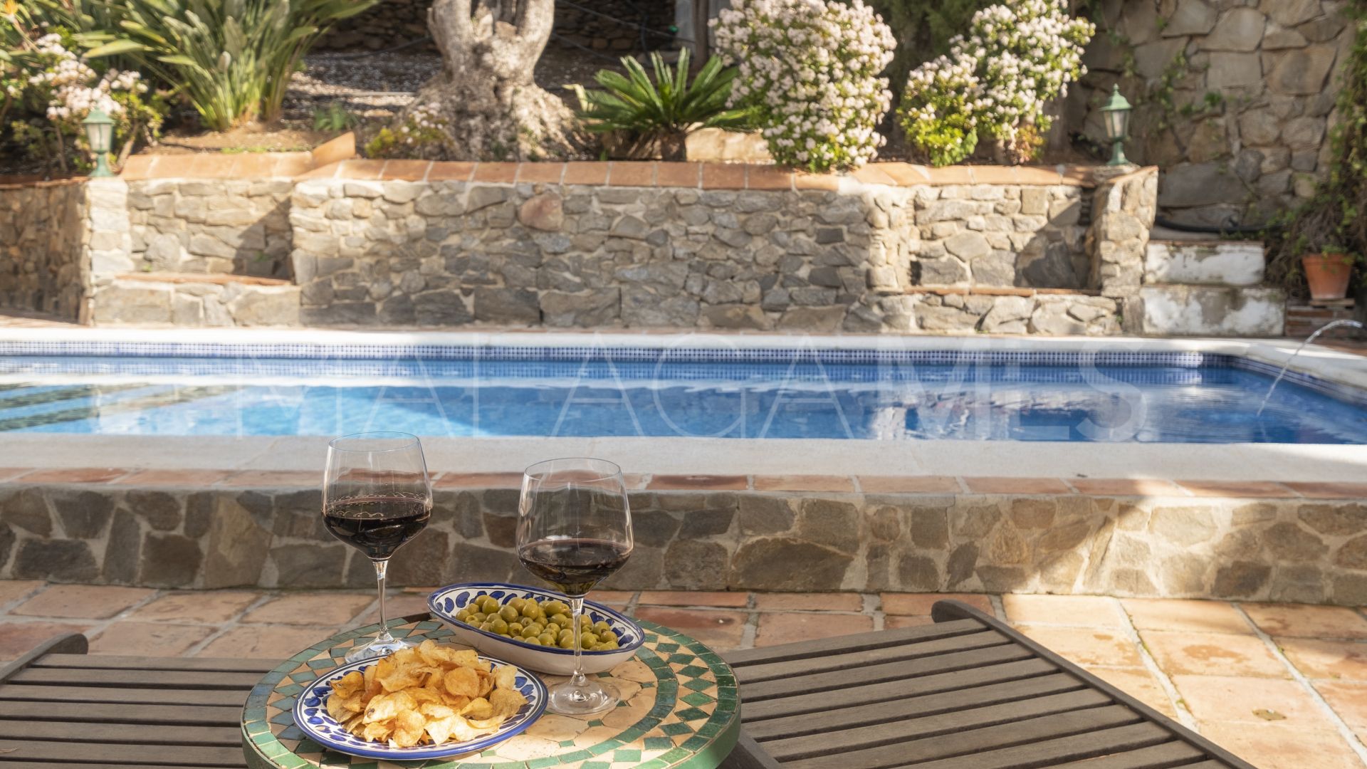 Villa for sale in Sayalonga