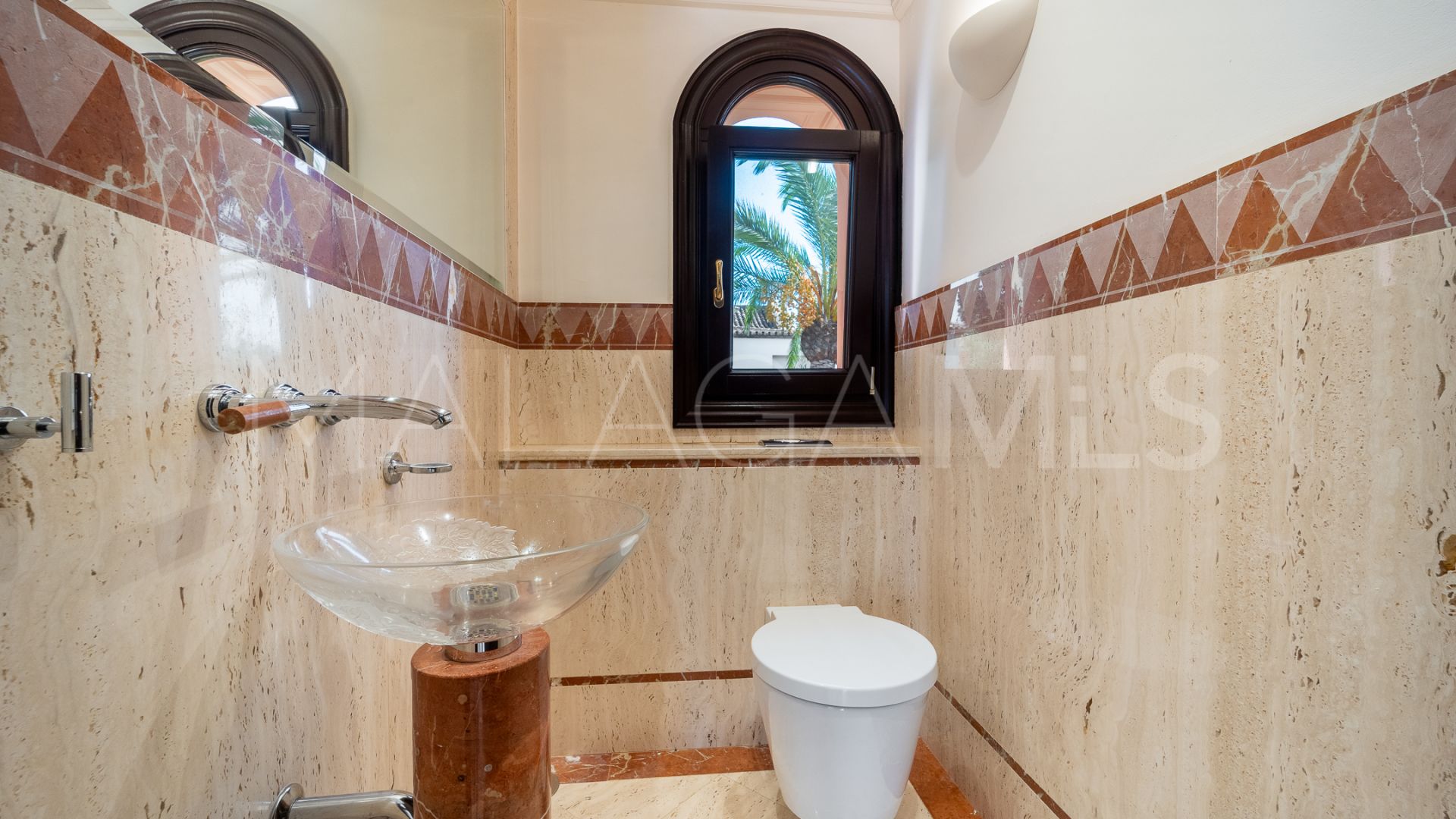 Villa for sale in Sierra Blanca