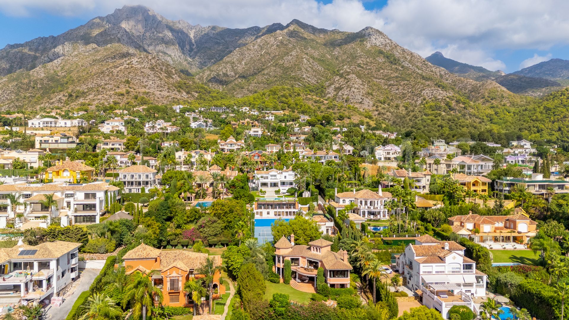 Villa for sale in Sierra Blanca