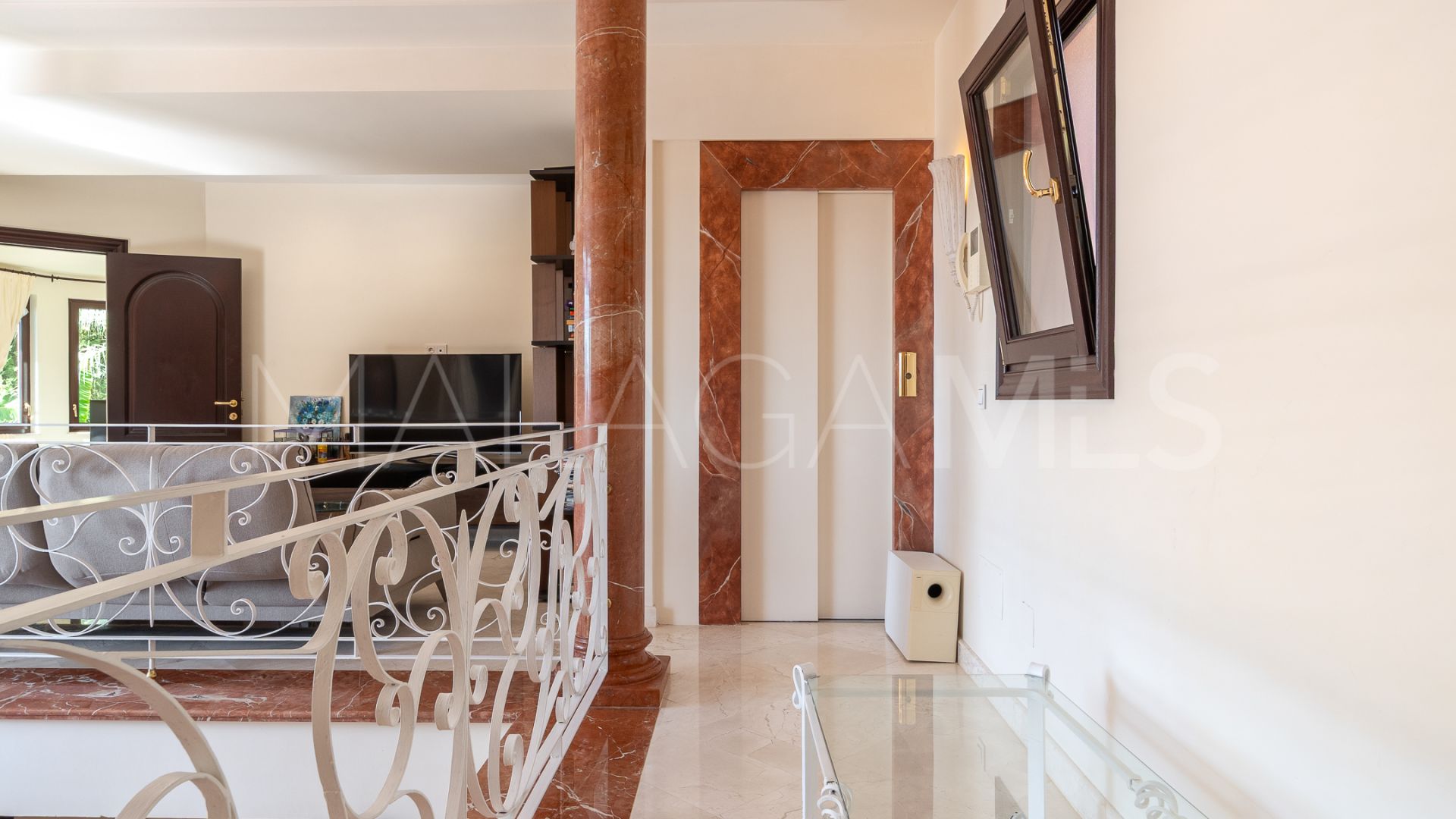 Villa for sale in Sierra Blanca