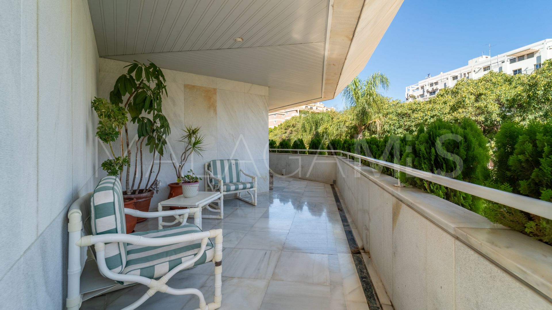 Apartamento a la venta in Playa de la Fontanilla with 4 bedrooms