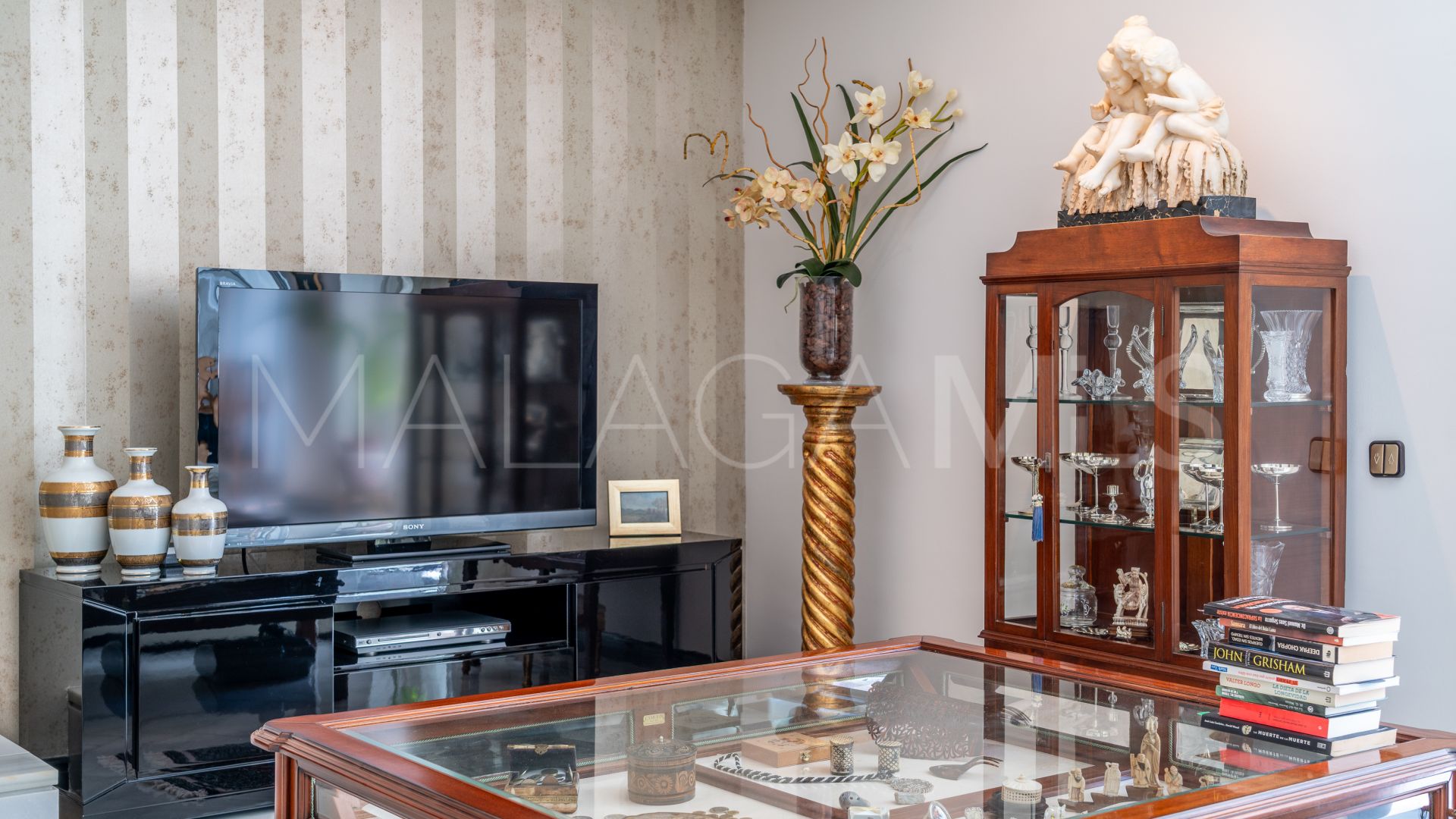 Apartamento a la venta in Playa de la Fontanilla with 4 bedrooms