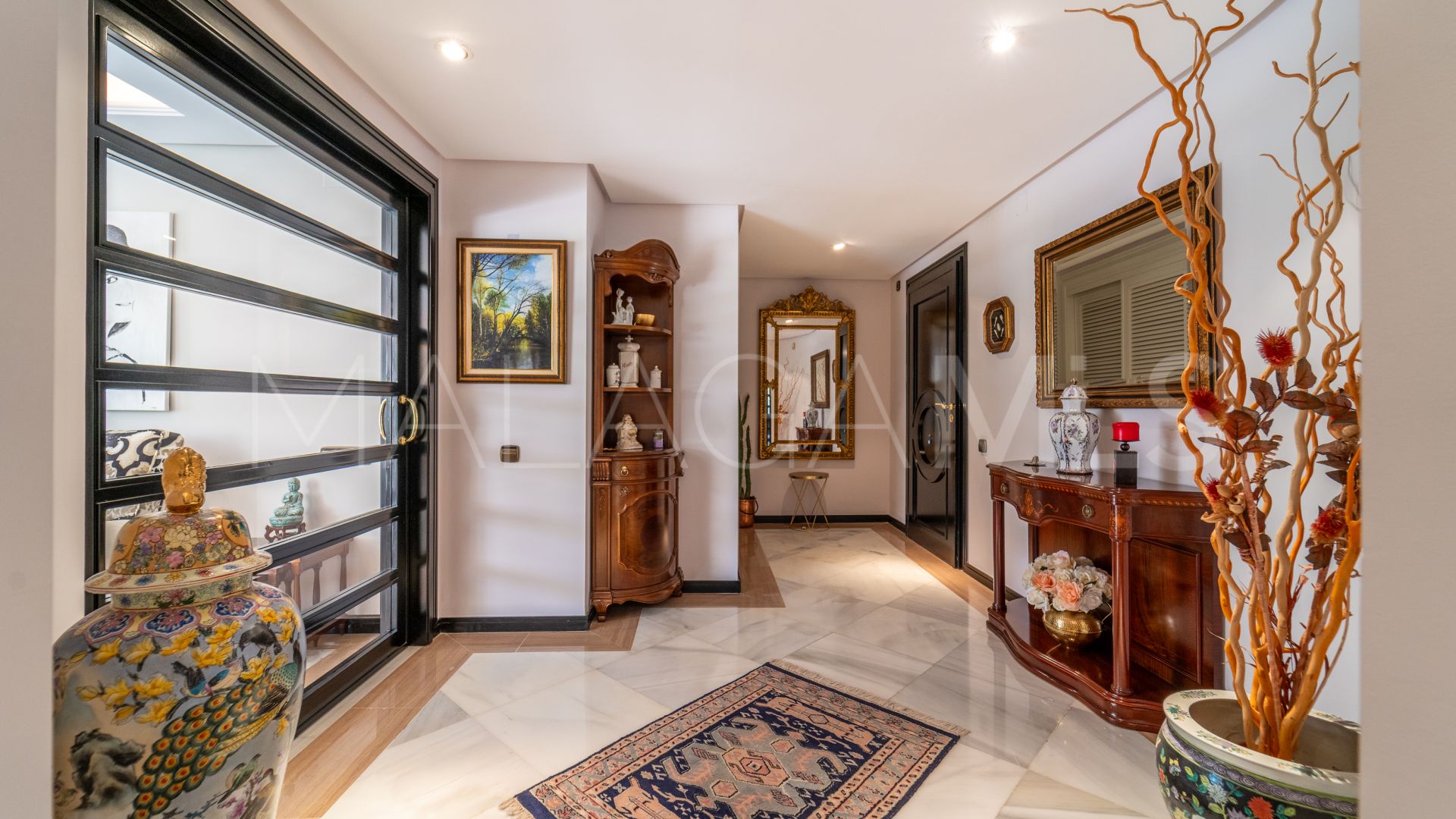 Apartamento a la venta in Playa de la Fontanilla with 4 bedrooms