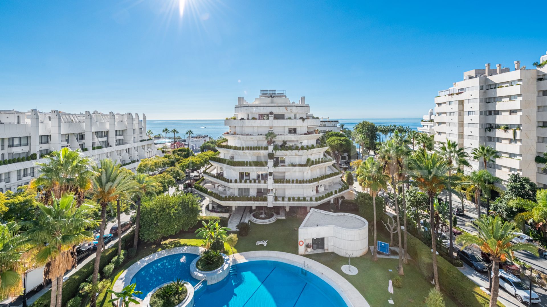 Apartamento a la venta in Playa de la Fontanilla with 4 bedrooms