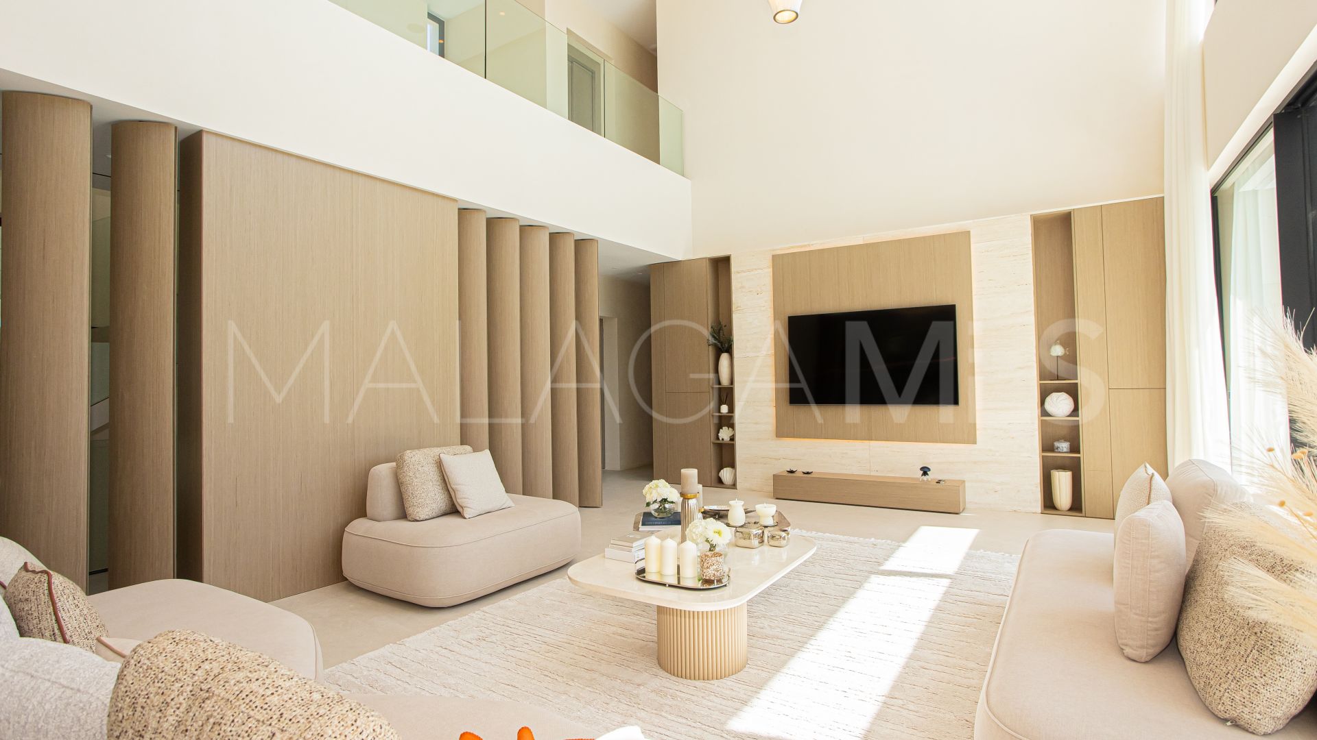 Villa for sale in Los Monteros