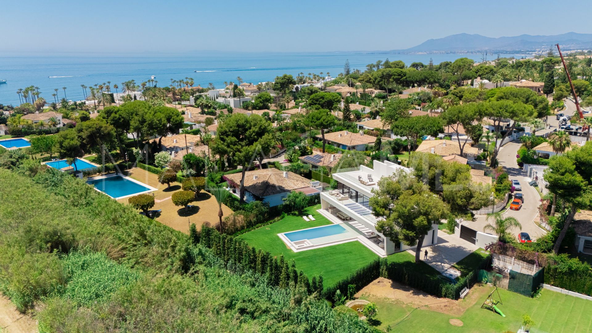 Villa for sale in Los Monteros