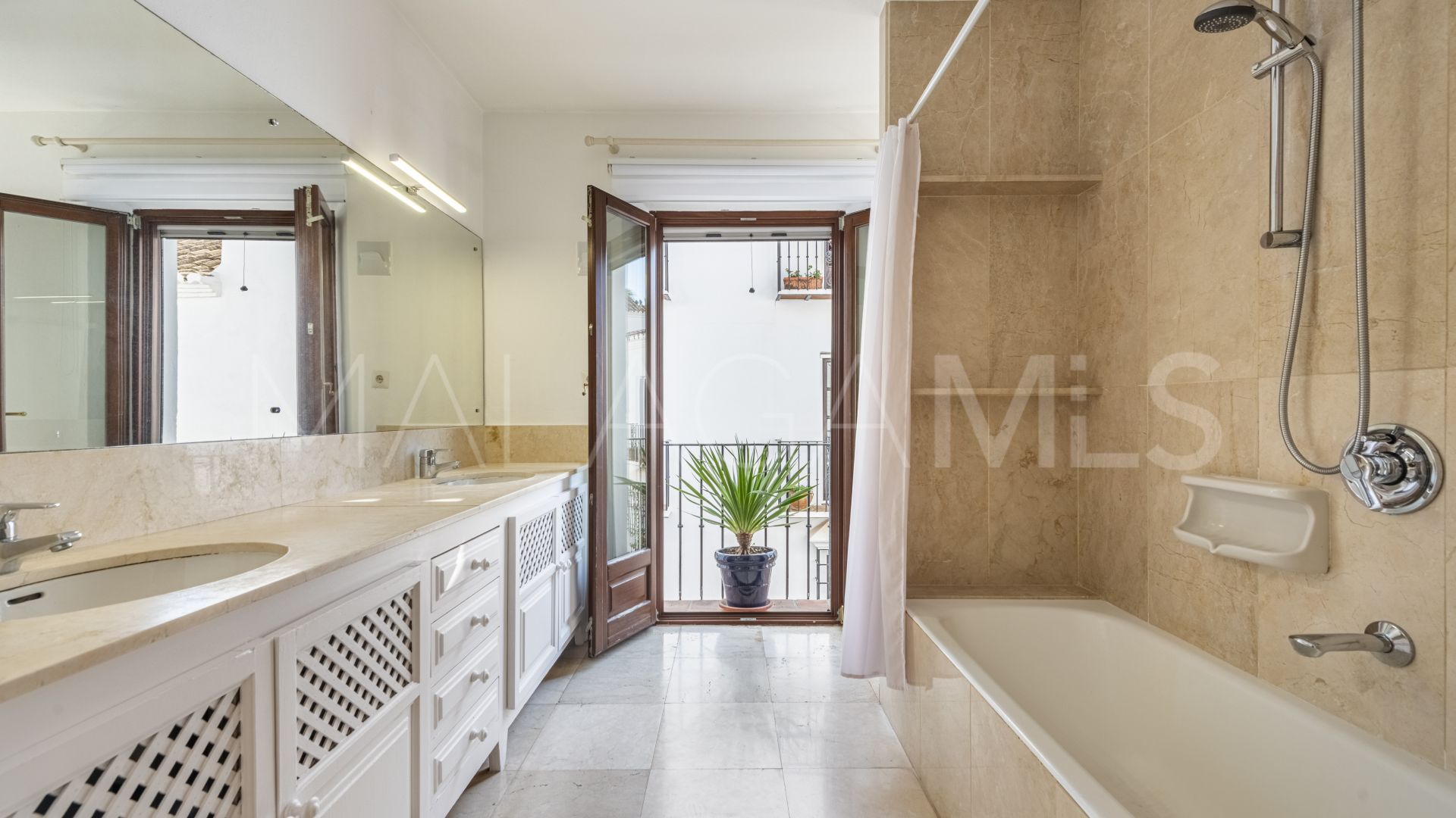 Lomas Pueblo, adosado a la venta de 3 bedrooms