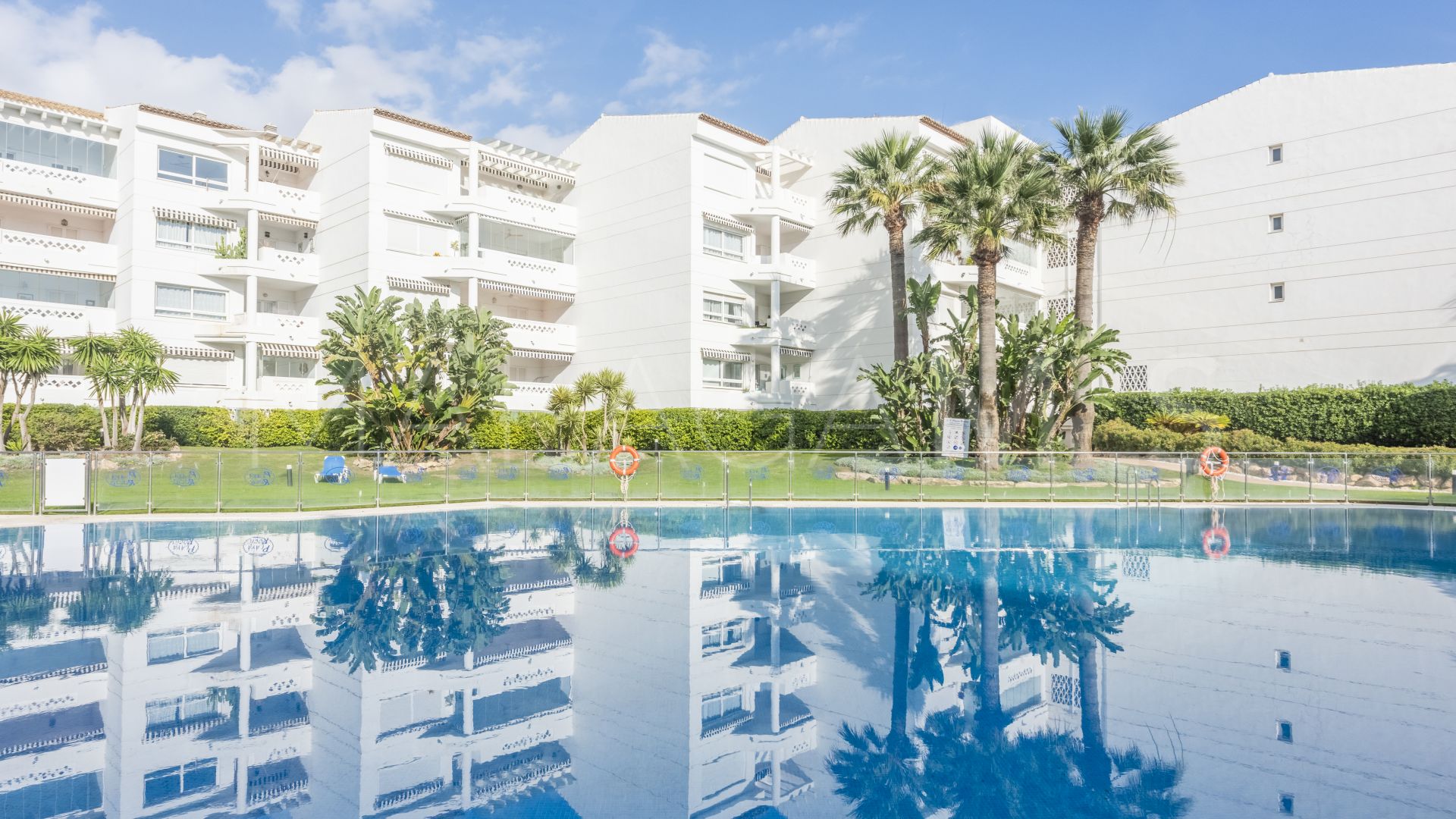 4 bedrooms apartment in Playa Rocio for sale