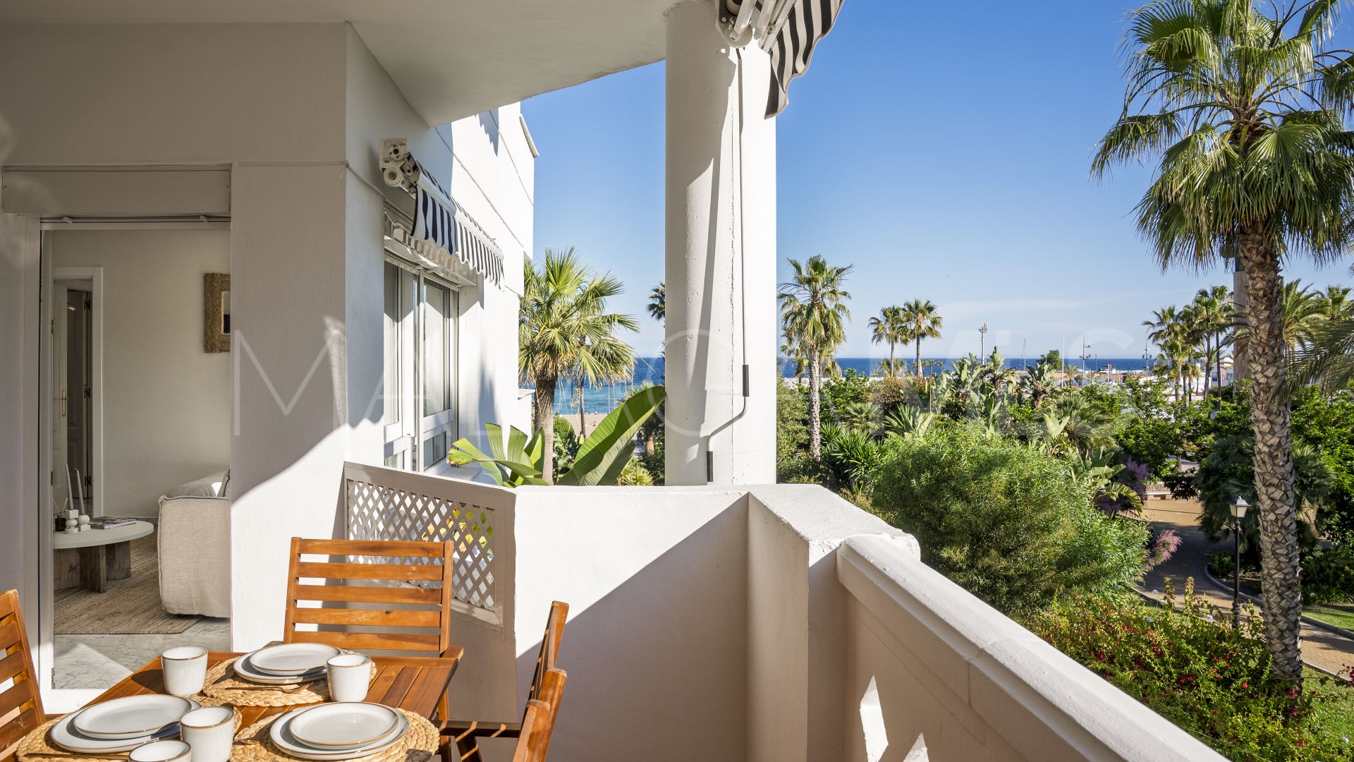 4 bedrooms apartment in Playa Rocio for sale