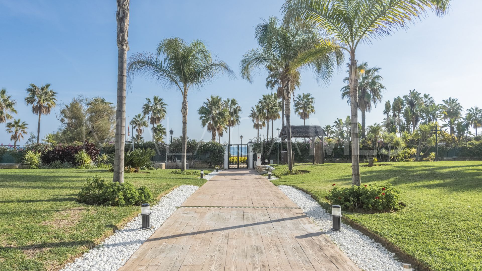 4 bedrooms apartment in Playa Rocio for sale