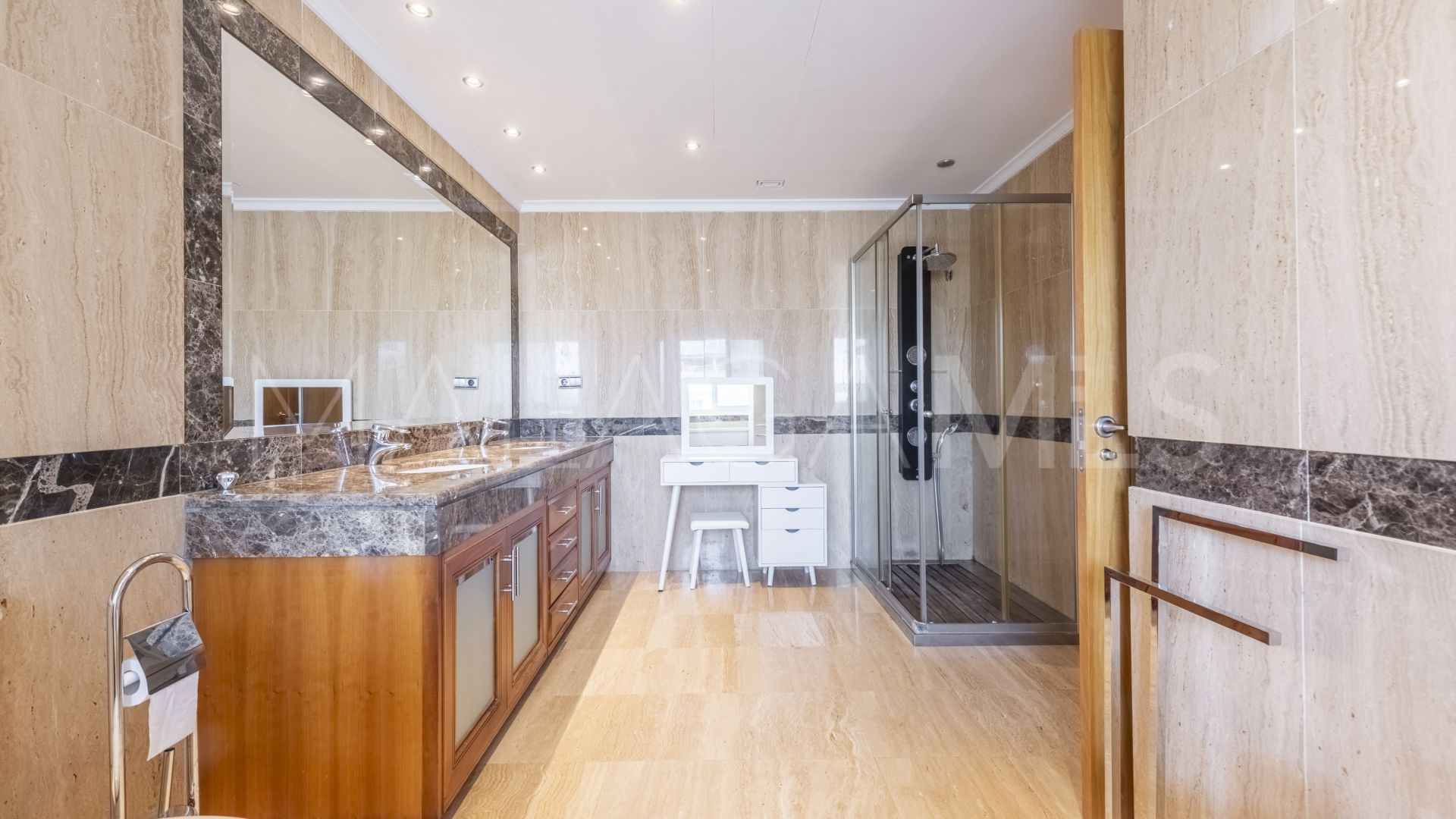 El Embrujo Banús, atico duplex a la venta