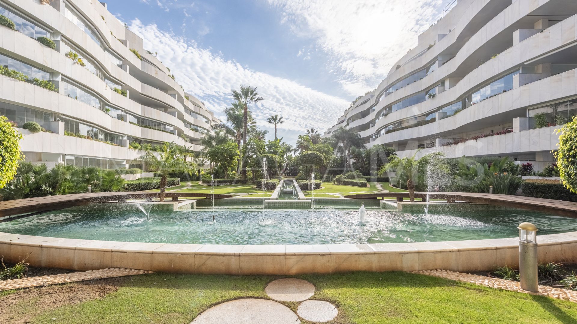 El Embrujo Banús, atico duplex a la venta