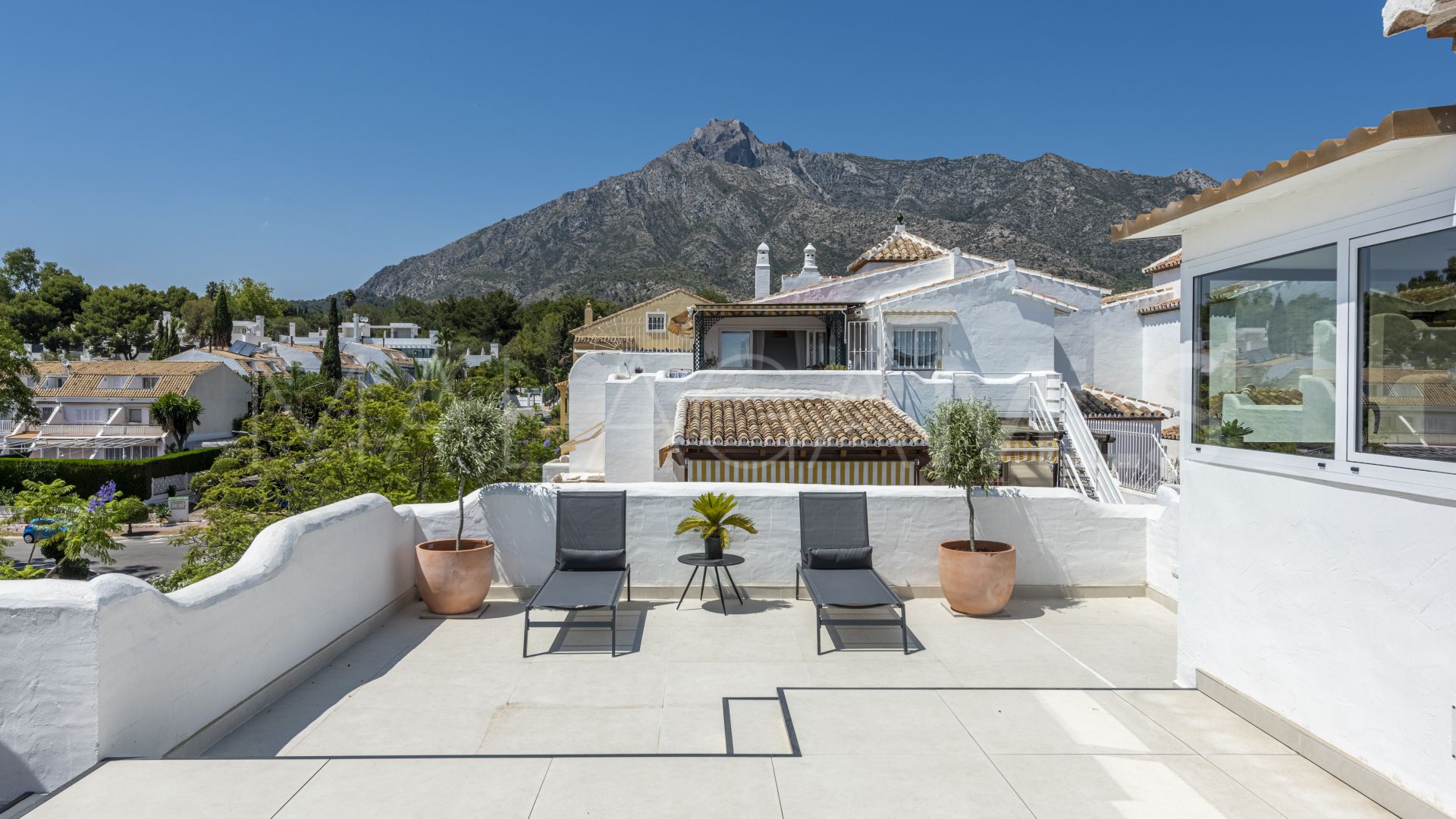 Zweistöckiges penthouse for sale in Jardines de Sierra Blanca