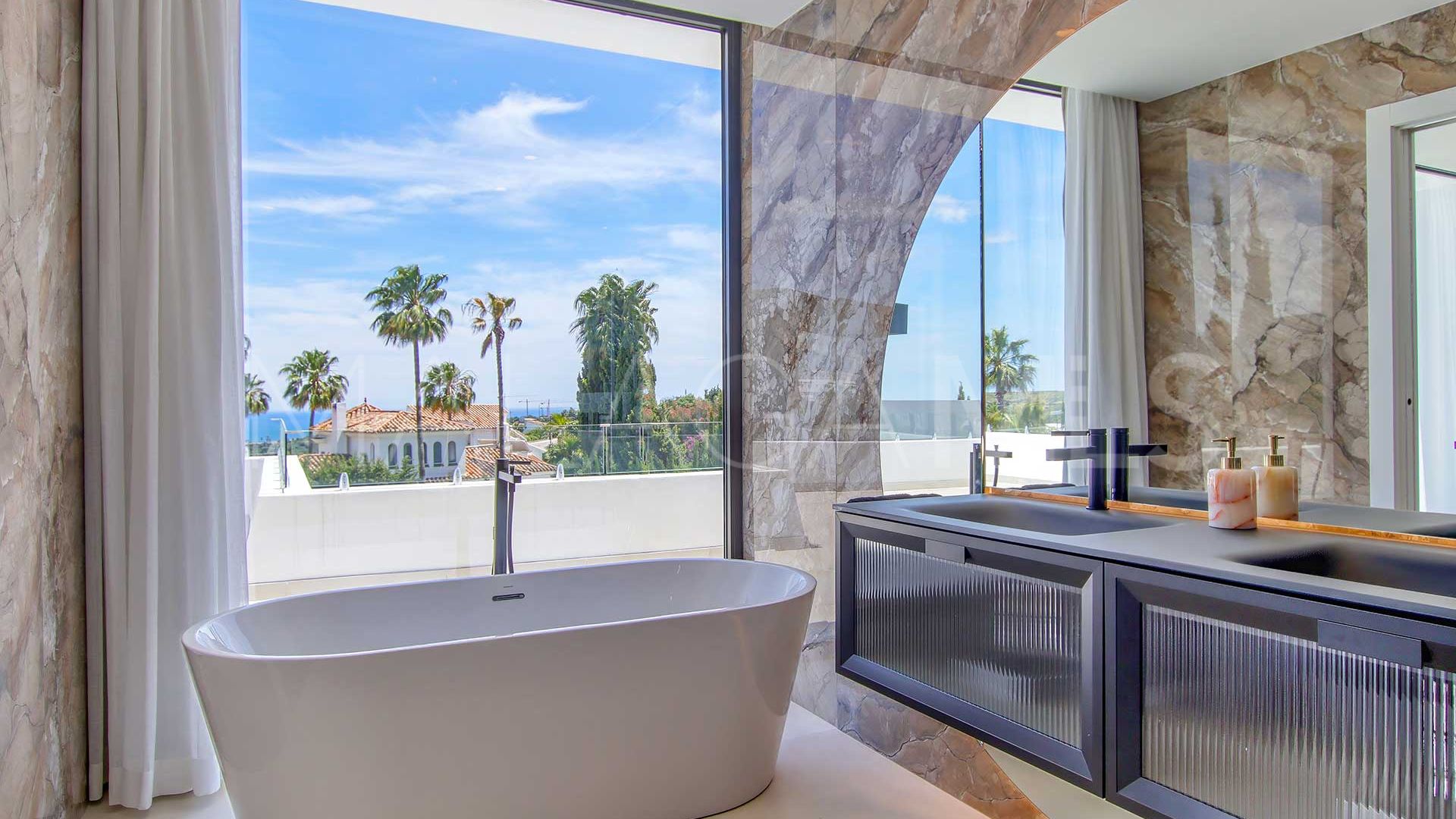 Villa for sale in Valle Romano