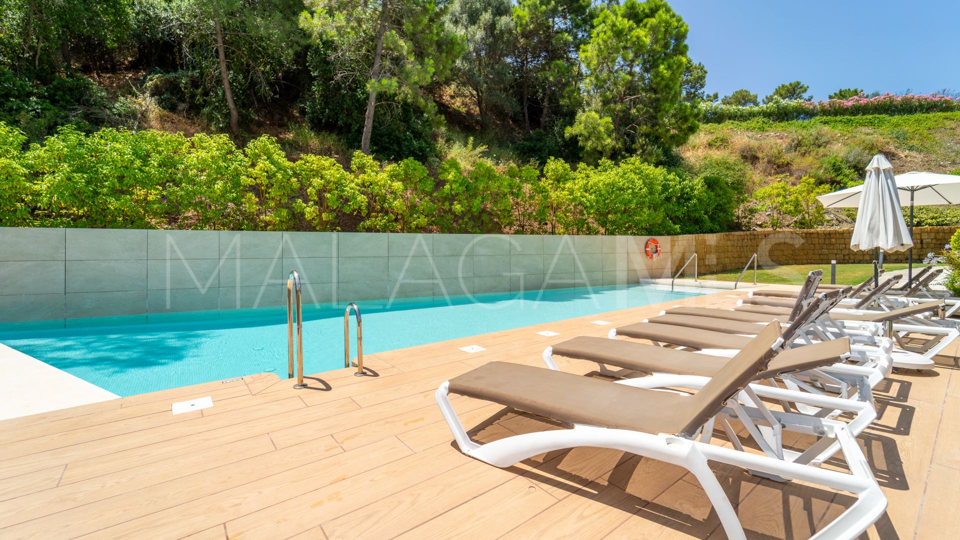 Duplex penthouse for sale in La Quinta with 3 bedrooms