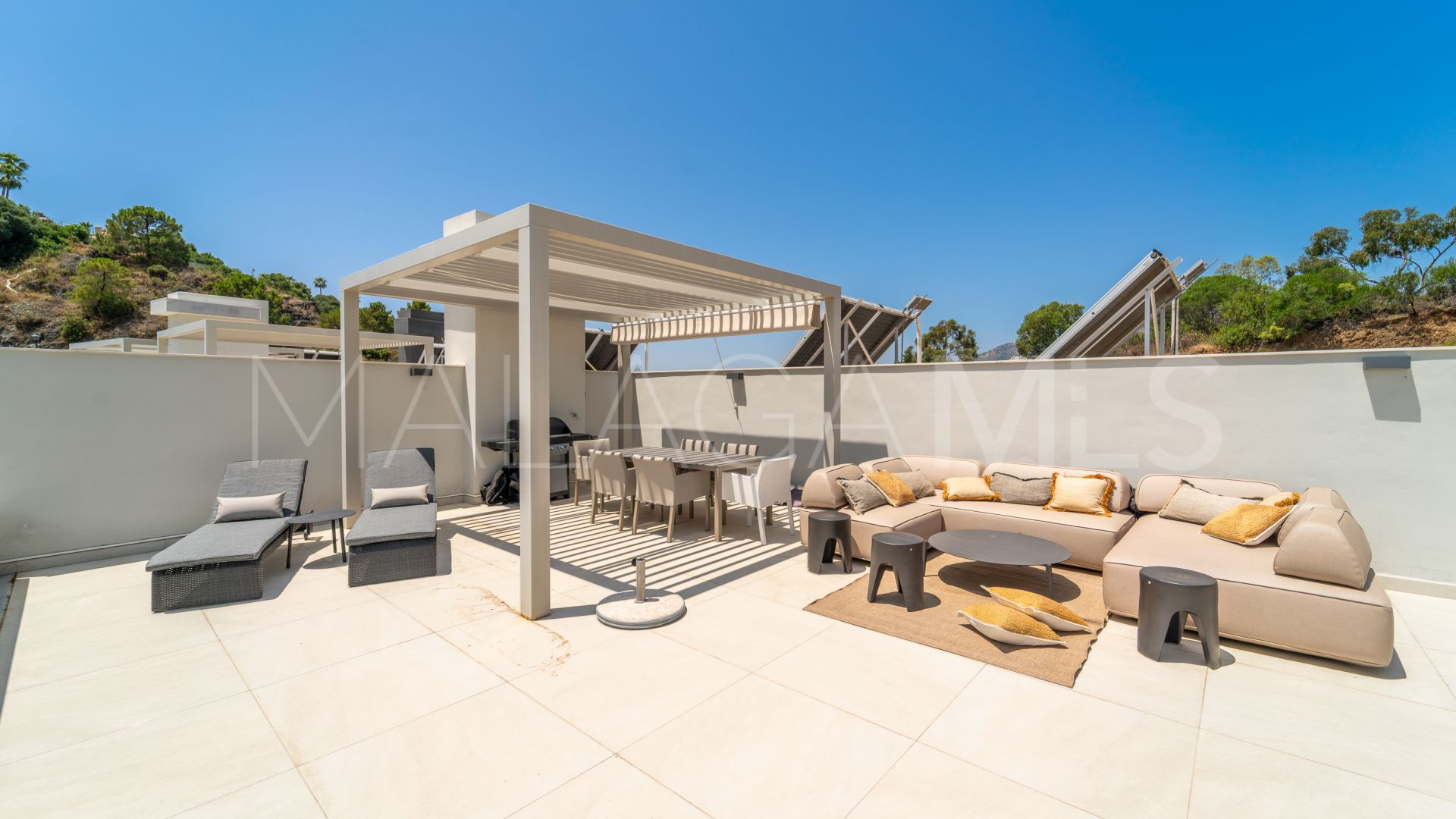 Duplex penthouse for sale in La Quinta with 3 bedrooms