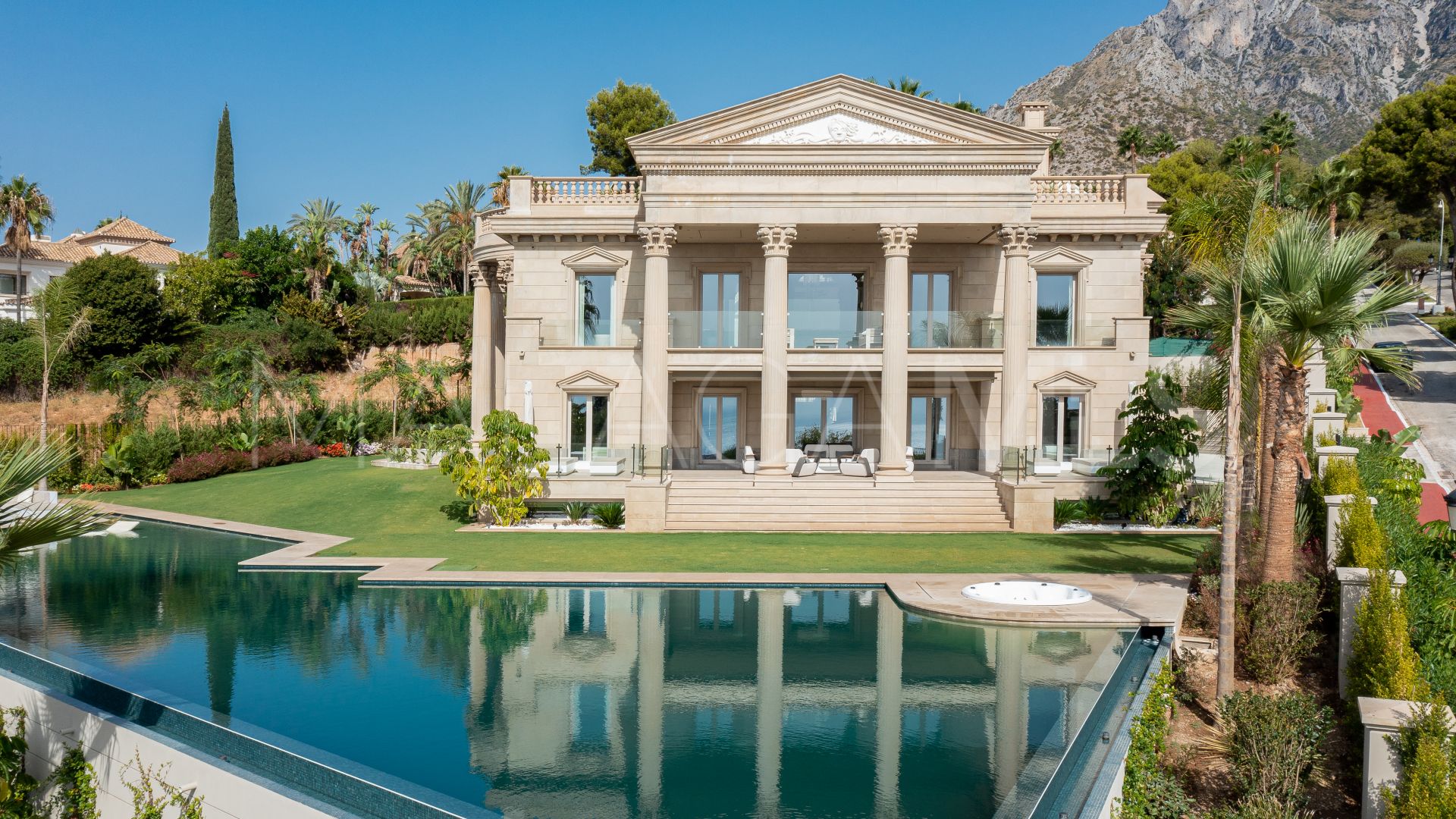 Villa a la venta de 7 bedrooms in Sierra Blanca